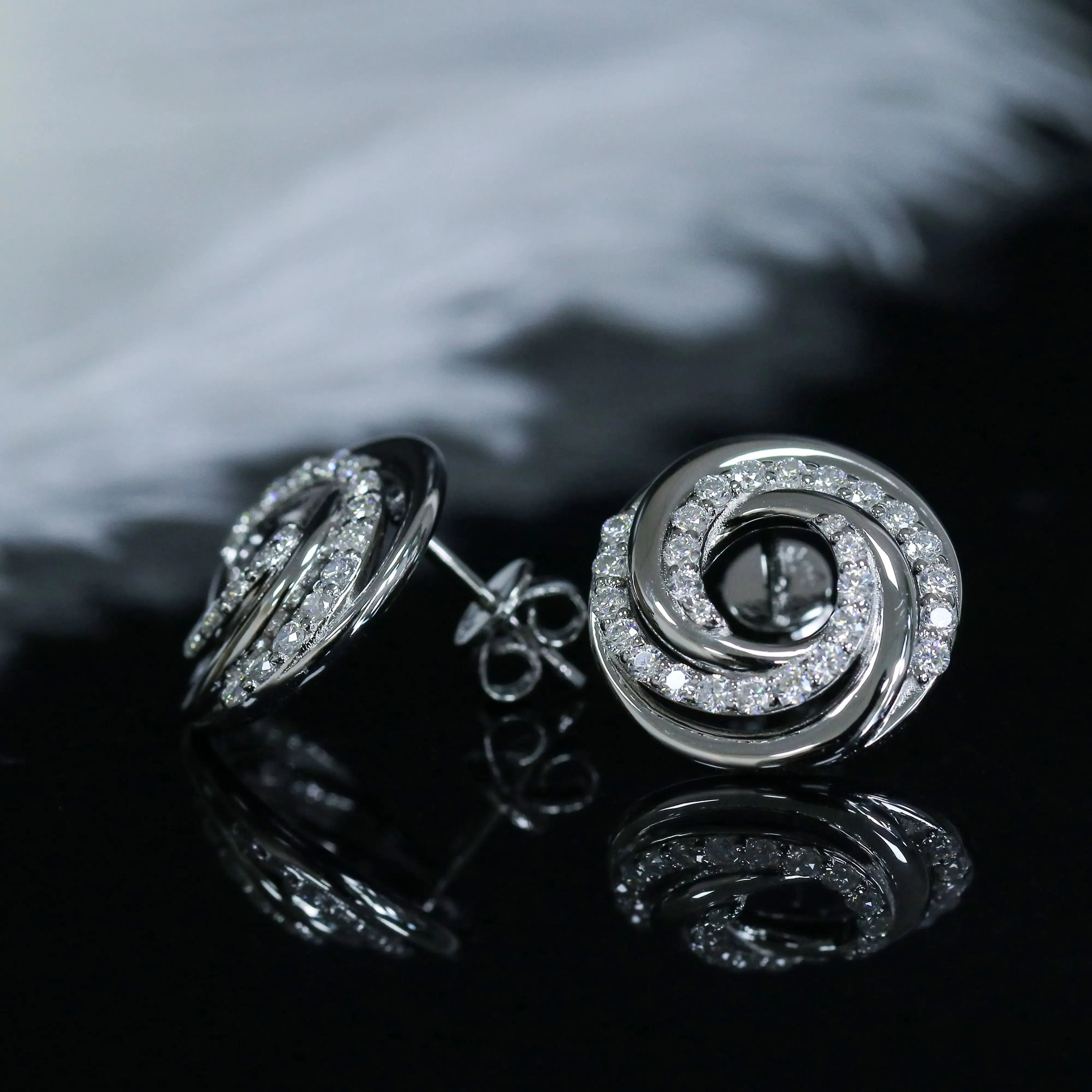 10k White Gold & Platinum Plated Silver About 0.6ctw