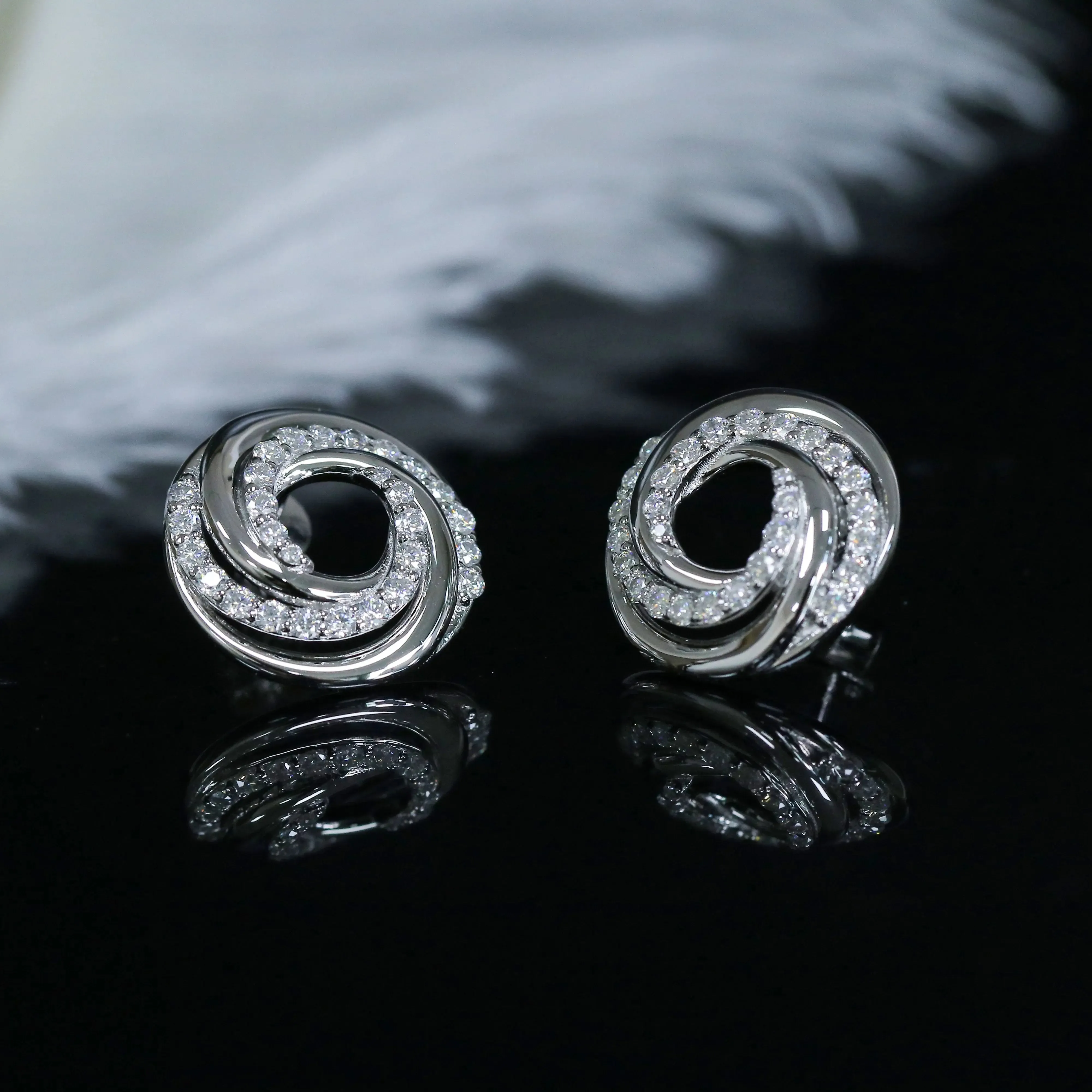 10k White Gold & Platinum Plated Silver About 0.6ctw
