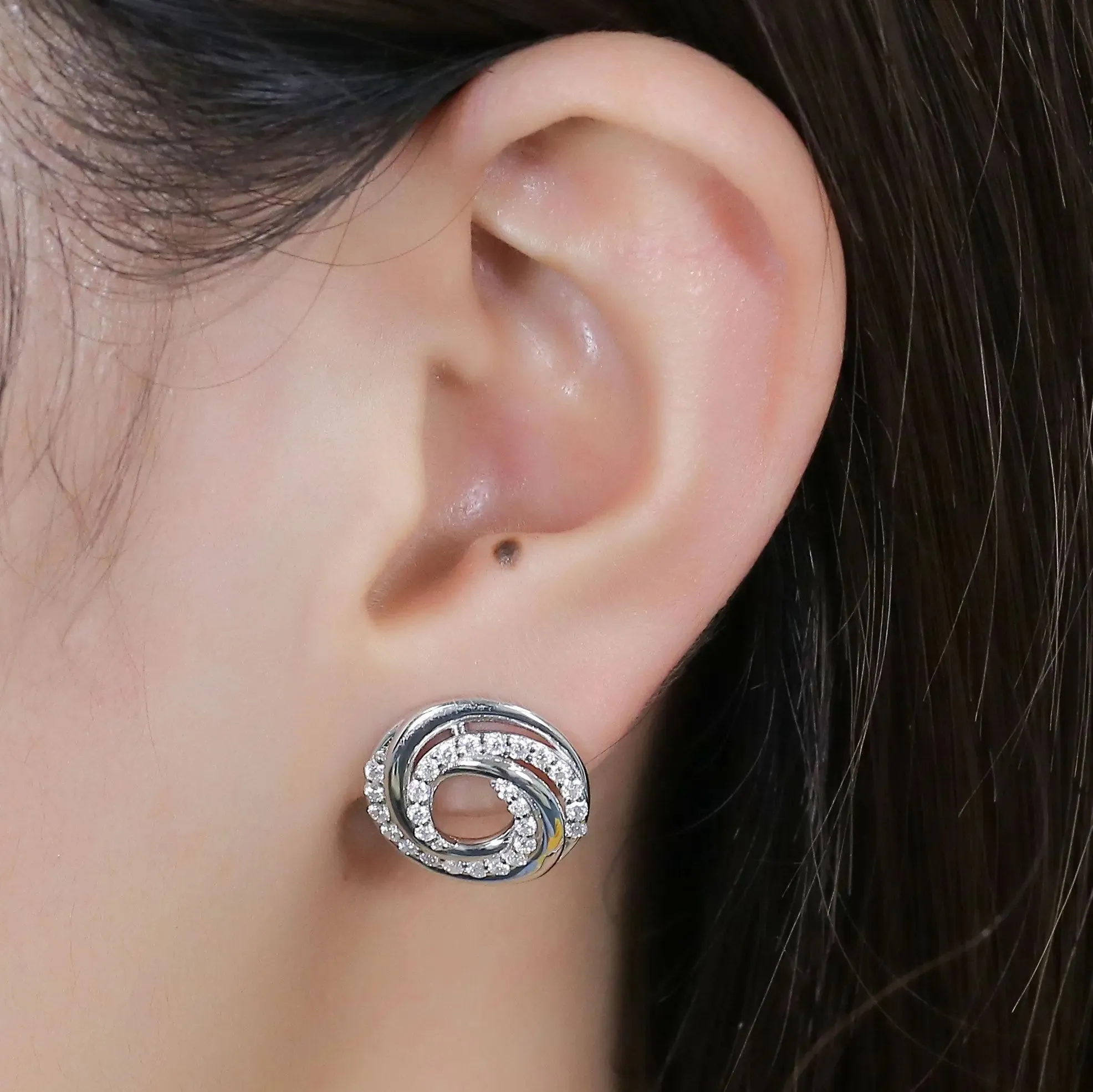 10k White Gold & Platinum Plated Silver About 0.6ctw