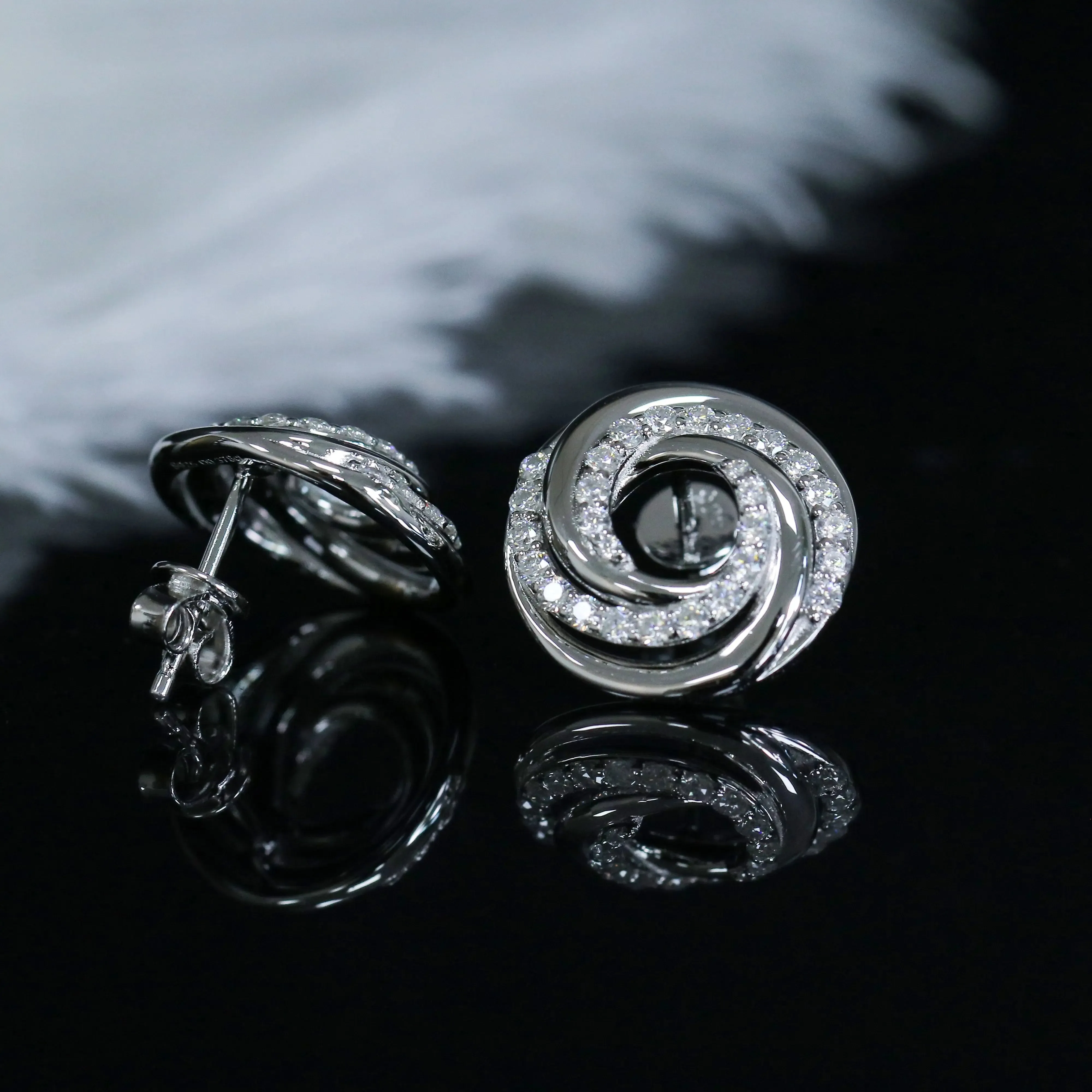 10k White Gold & Platinum Plated Silver About 0.6ctw