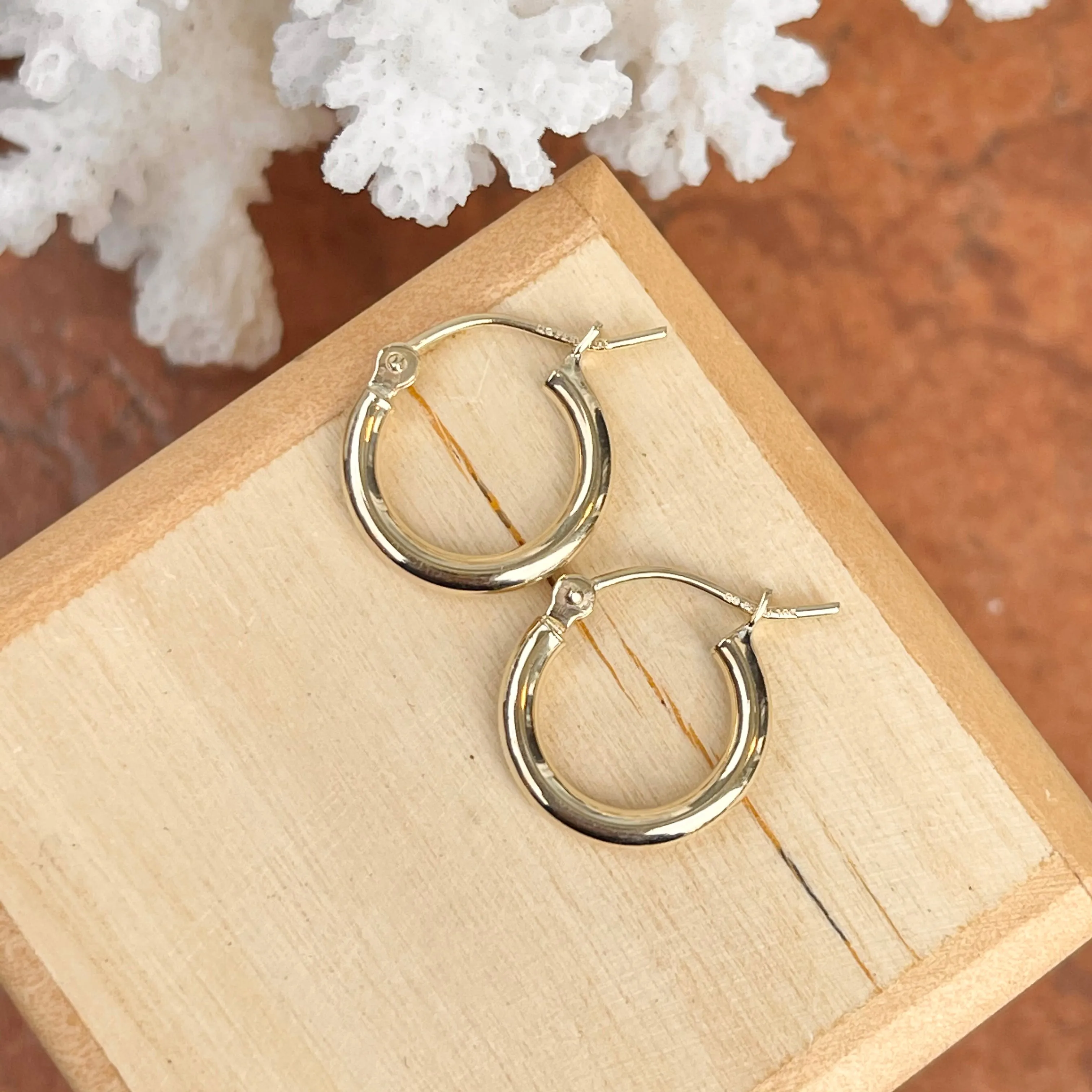 10KT Yellow Gold 2mm Tube Hoop Earrings 9mm