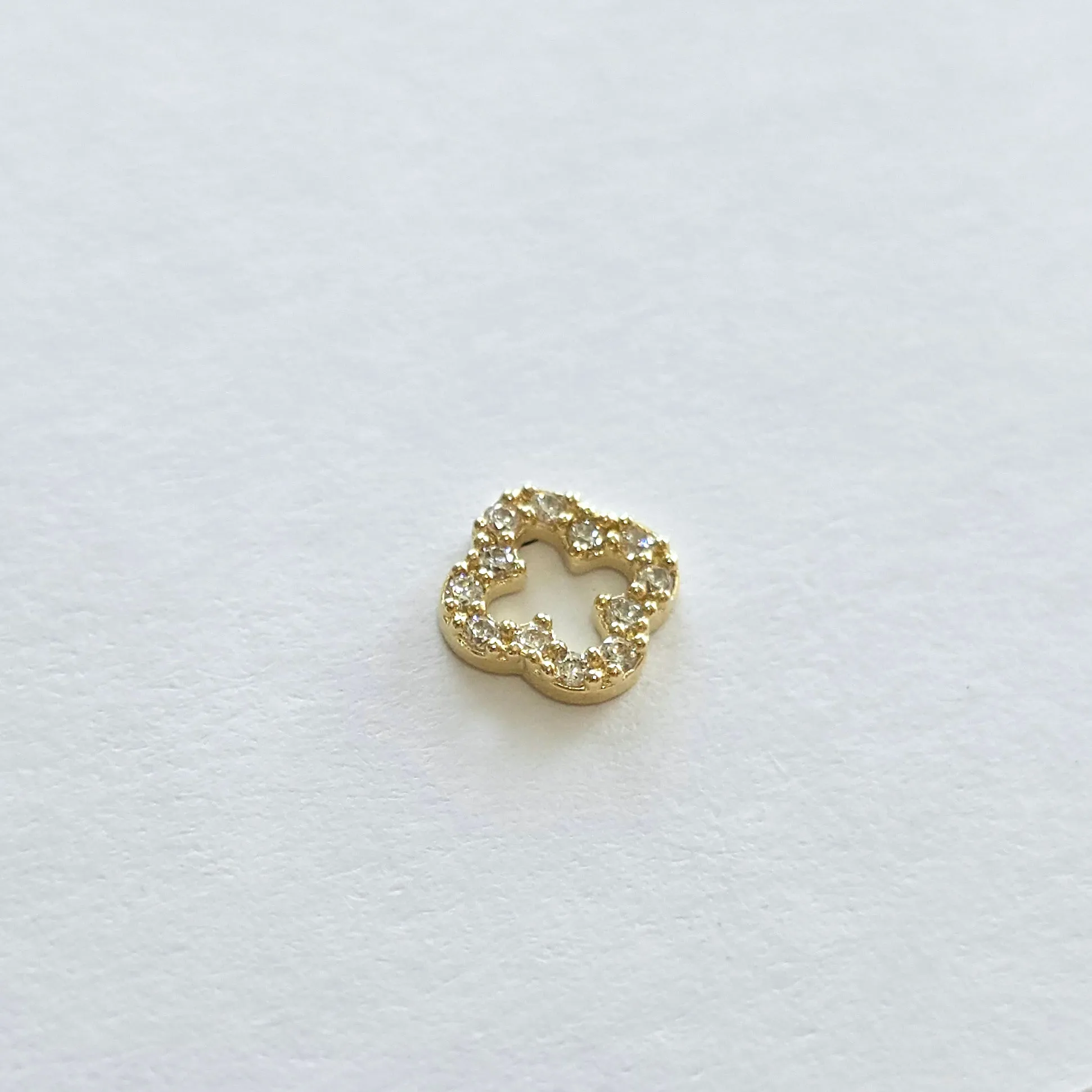 14K Crystal Clover Cartilage Earring