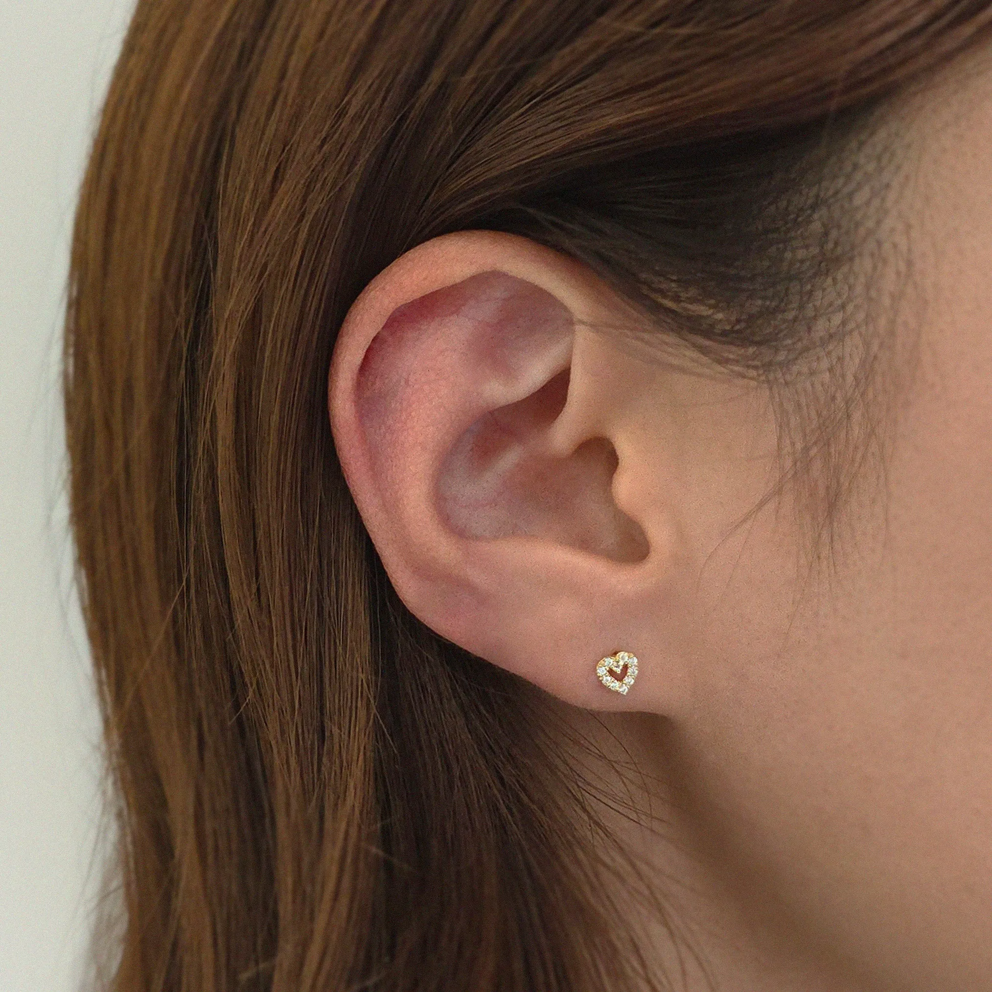 14K Crystal Heart Cartilage Earring