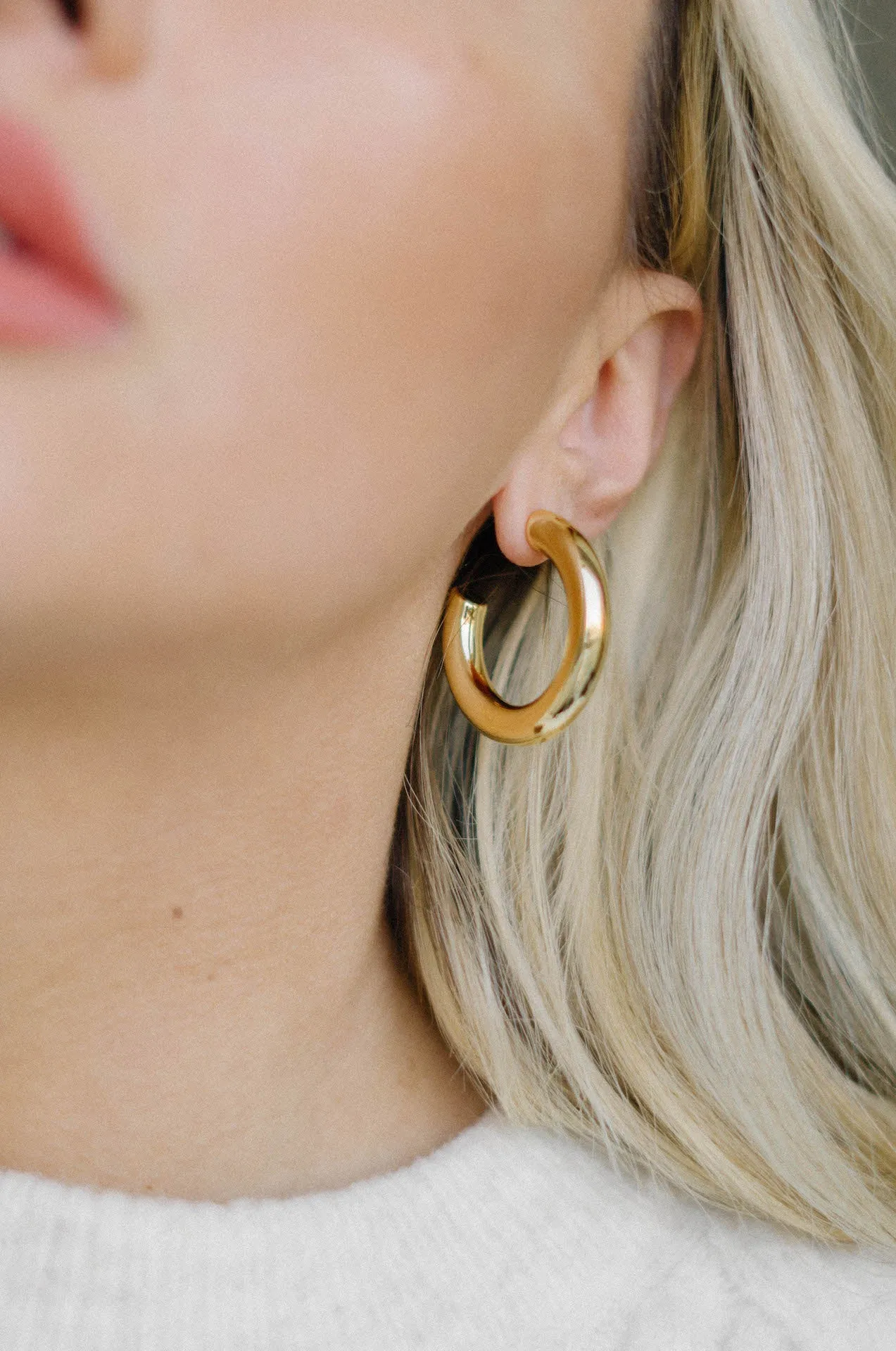 14K Gold Chunky Hollow Hoop Earrings