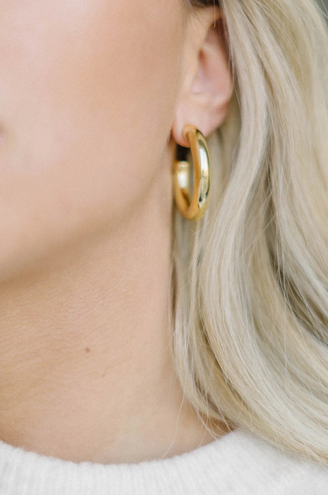 14K Gold Chunky Hollow Hoop Earrings