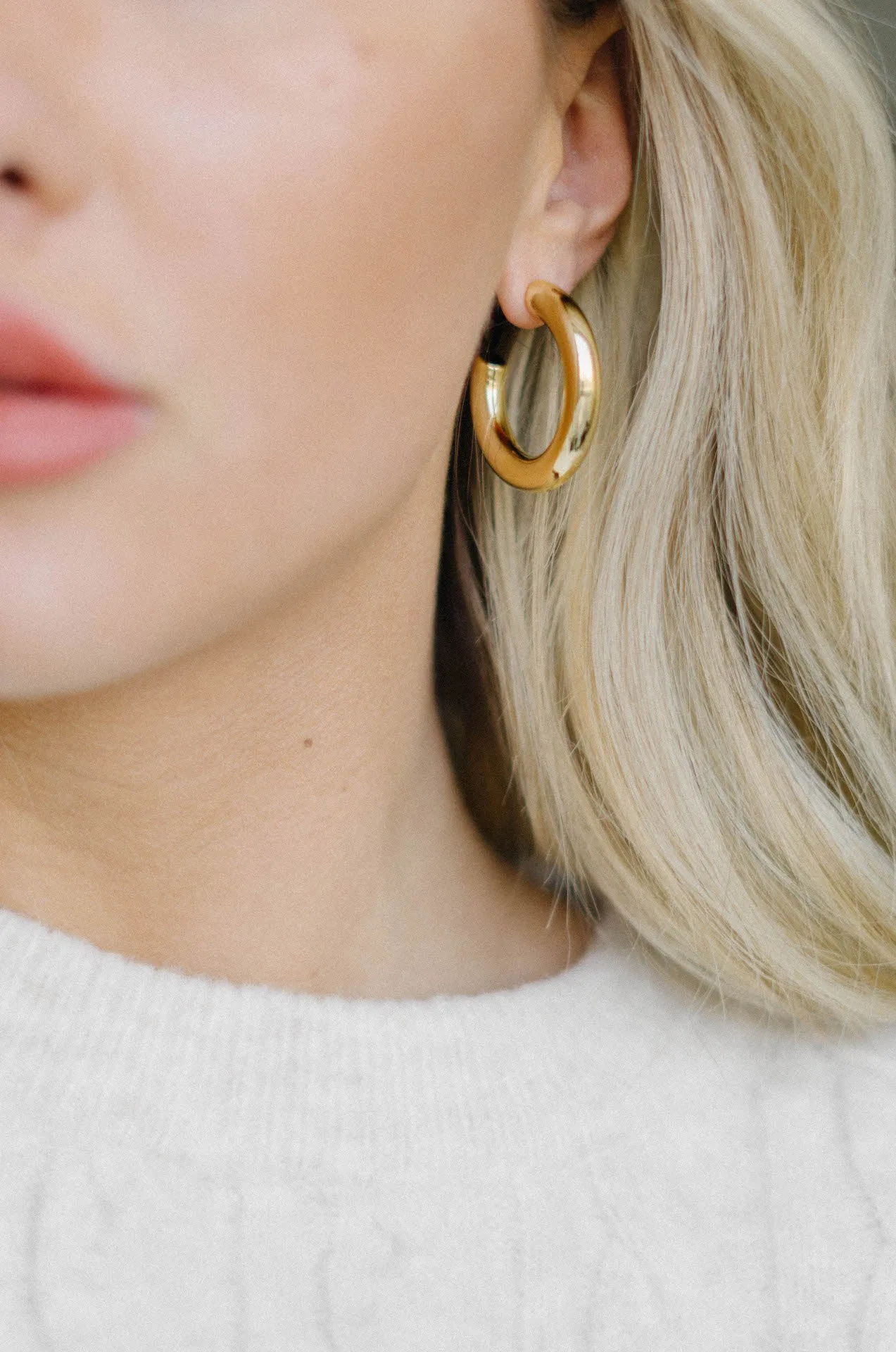 14K Gold Chunky Hollow Hoop Earrings