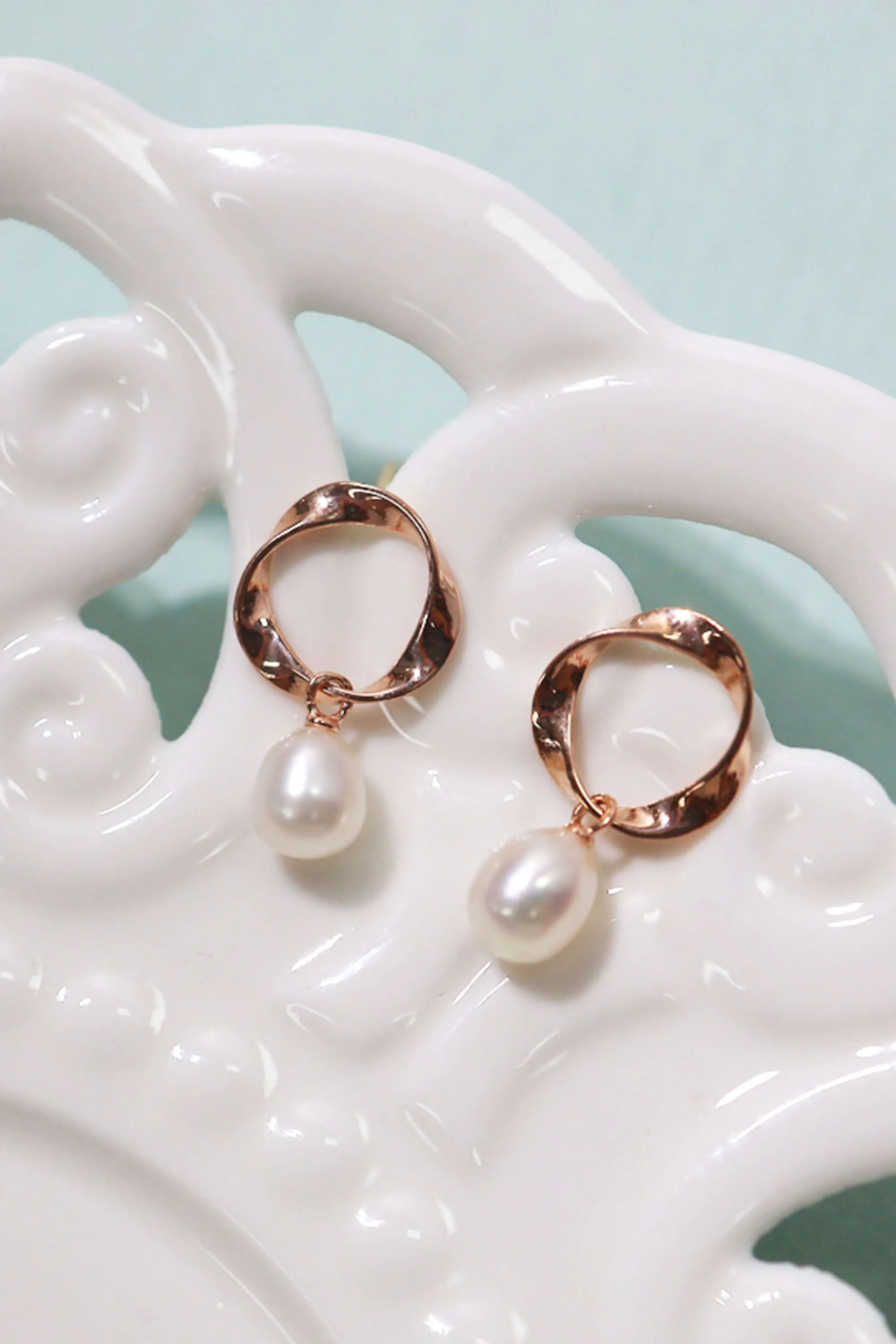 14k Solid Gold Twisted Ring Pearl Drop Earring
