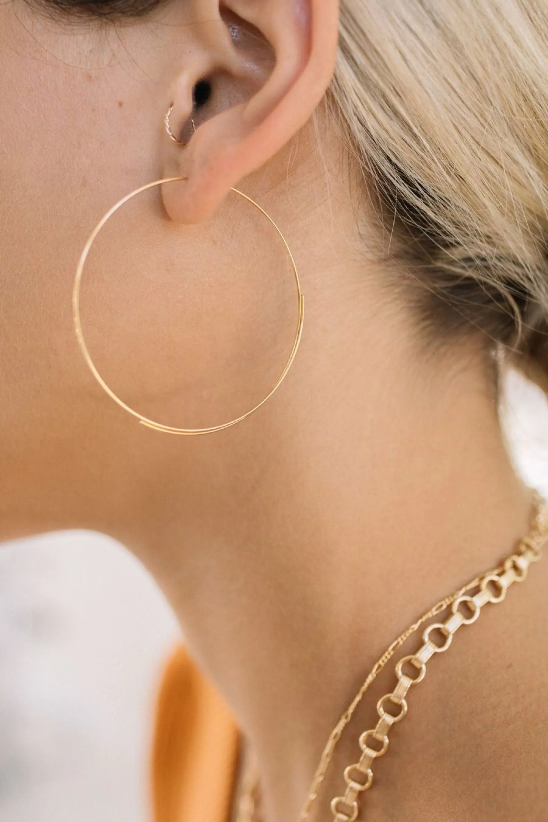 14k Stevie Hoop