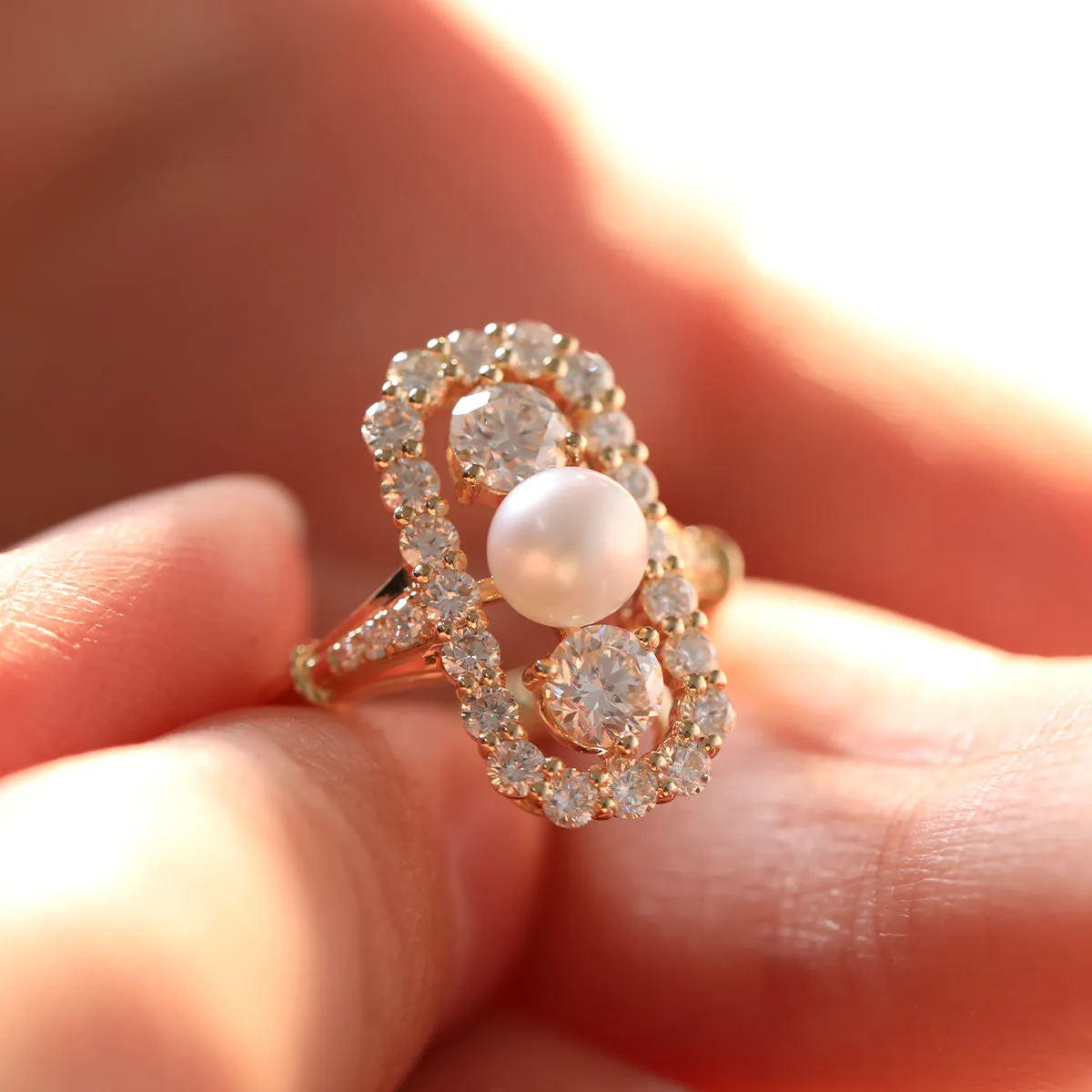 14K Yellow Gold Seawater Cultured Pearl &amp; Round Diamond Side Stone Statement Ring
