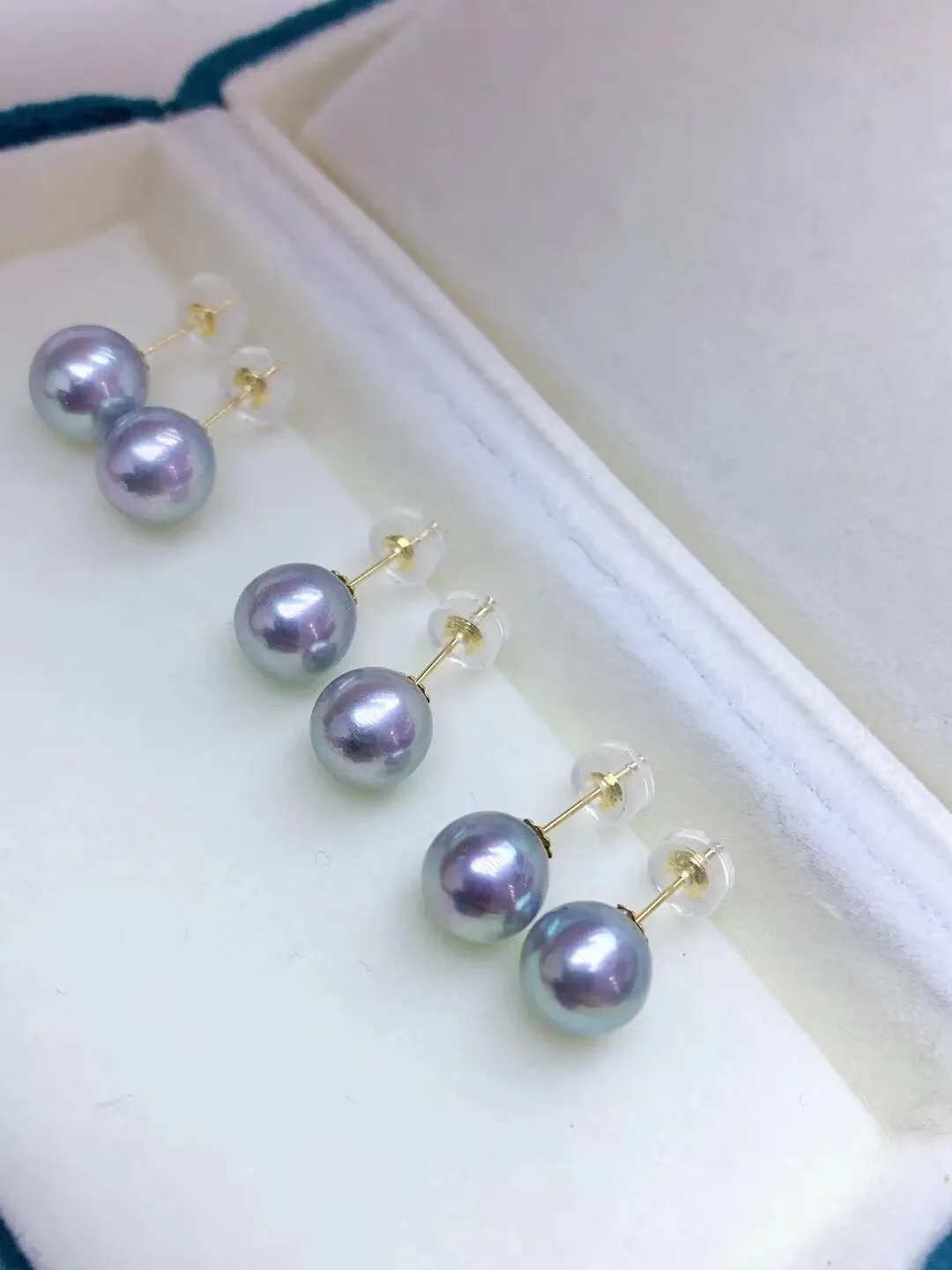 18K Gold Seawater Pearl Stud Earrings for Women