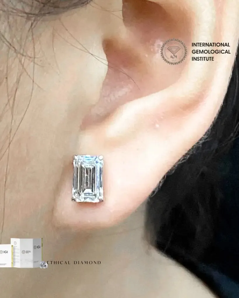 3.00cts Emerald Stud Solitaire Diamond Earrings IGI Certified