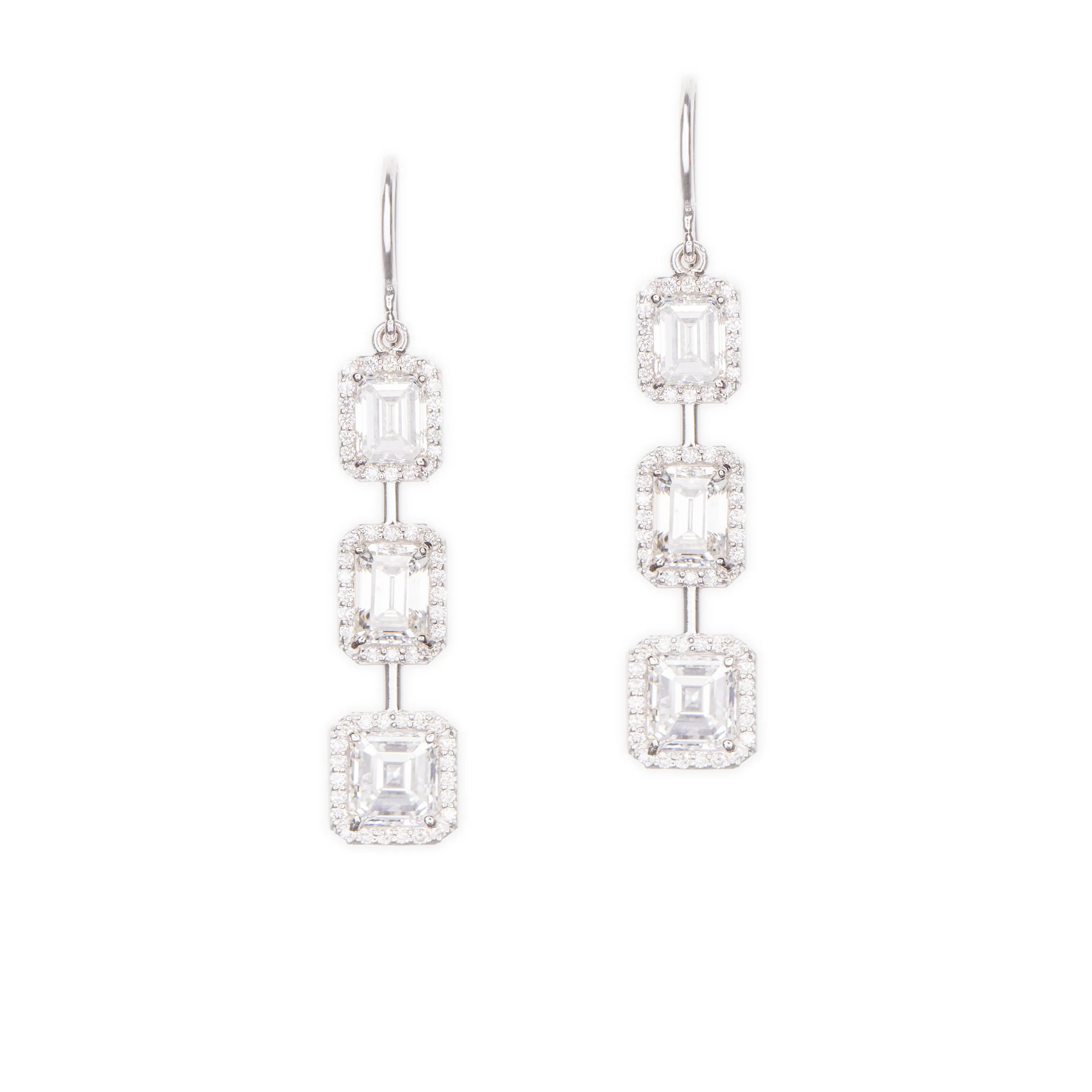 5.93ct 18k White Gold Diamond Dangle Earrings