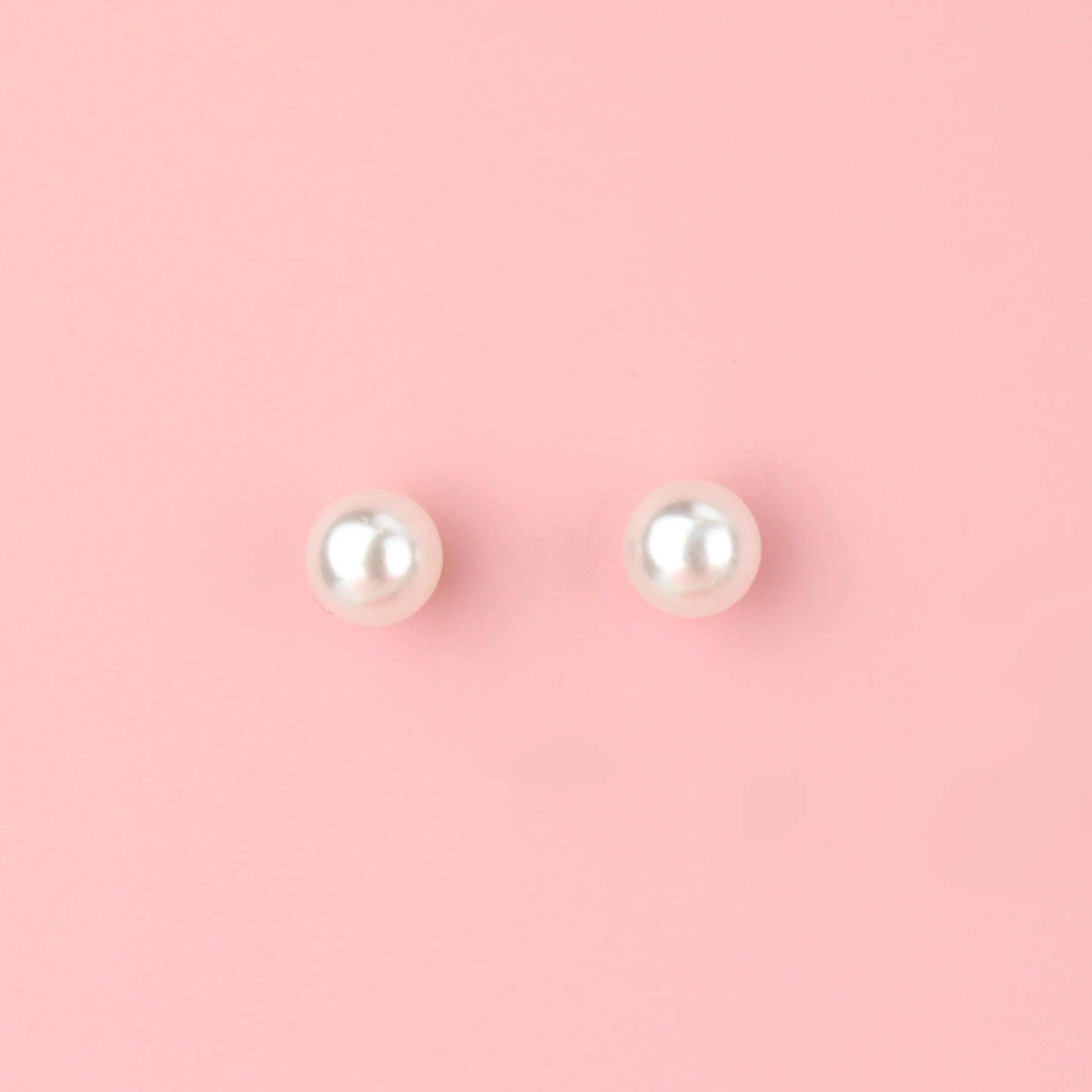 6mm Pearl Stud Earrings (Gold Plated)