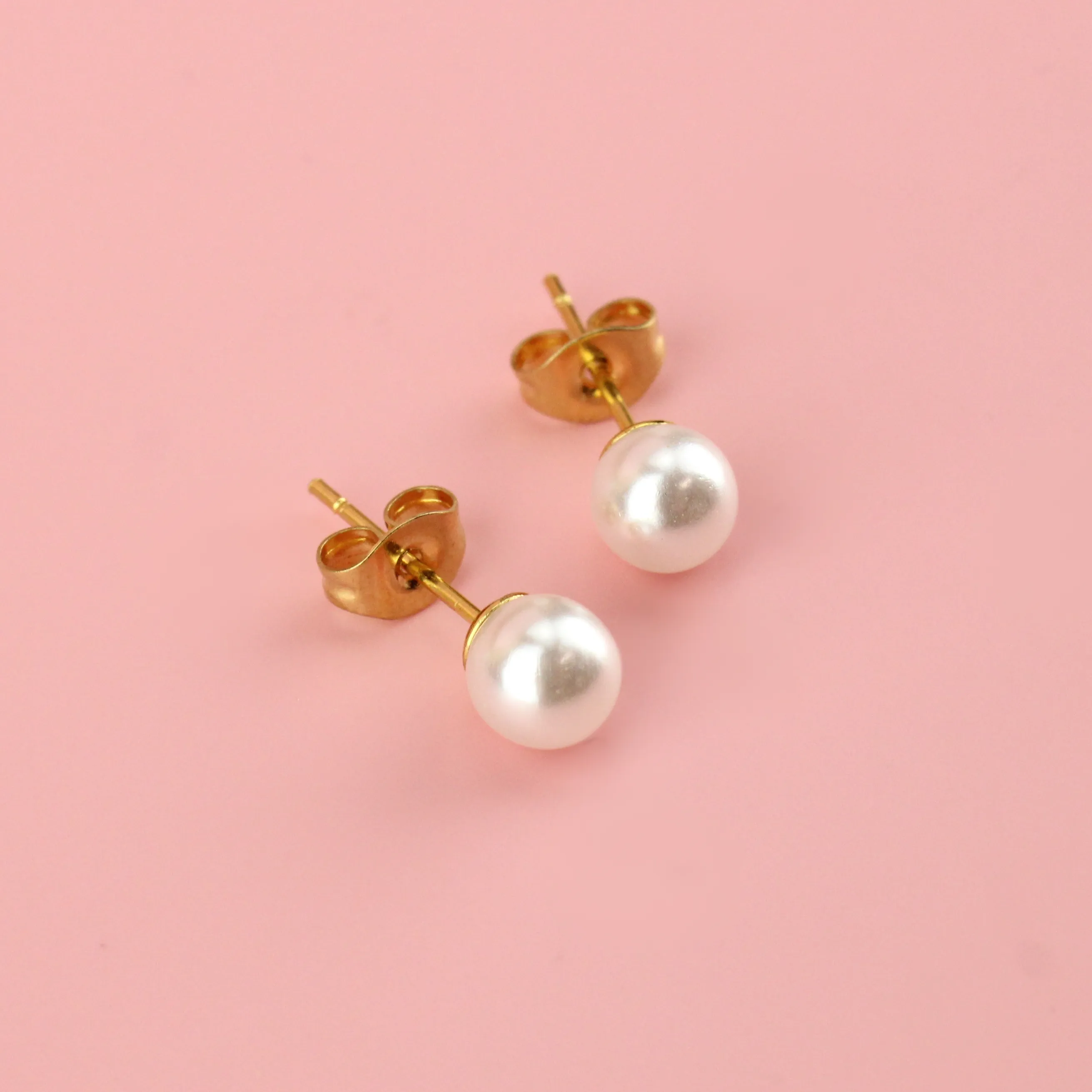 6mm Pearl Stud Earrings (Gold Plated)
