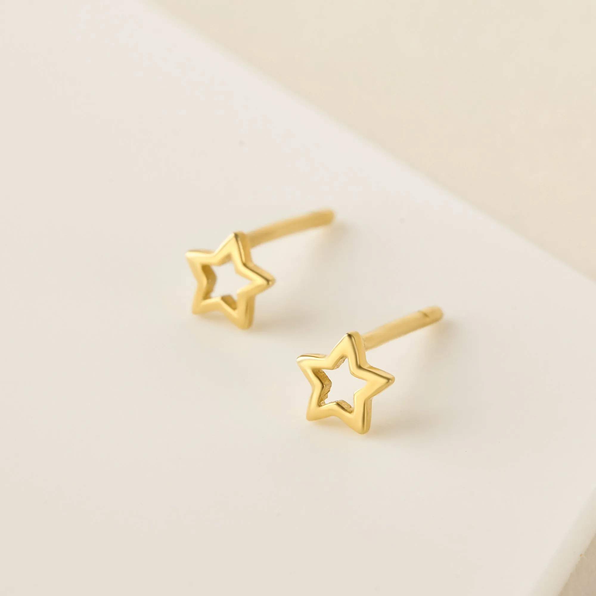 925 Sterling Silver Star-Shaped Earrings - Minimalist and Hypoallergenic Jewelry for Sensitive Skin