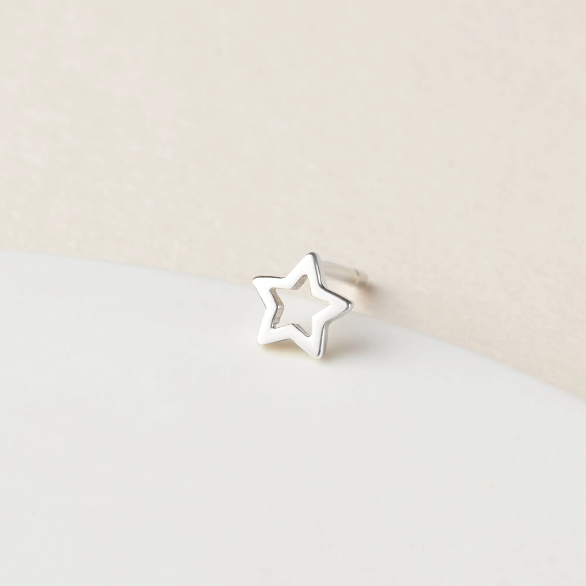 925 Sterling Silver Star-Shaped Earrings - Minimalist and Hypoallergenic Jewelry for Sensitive Skin