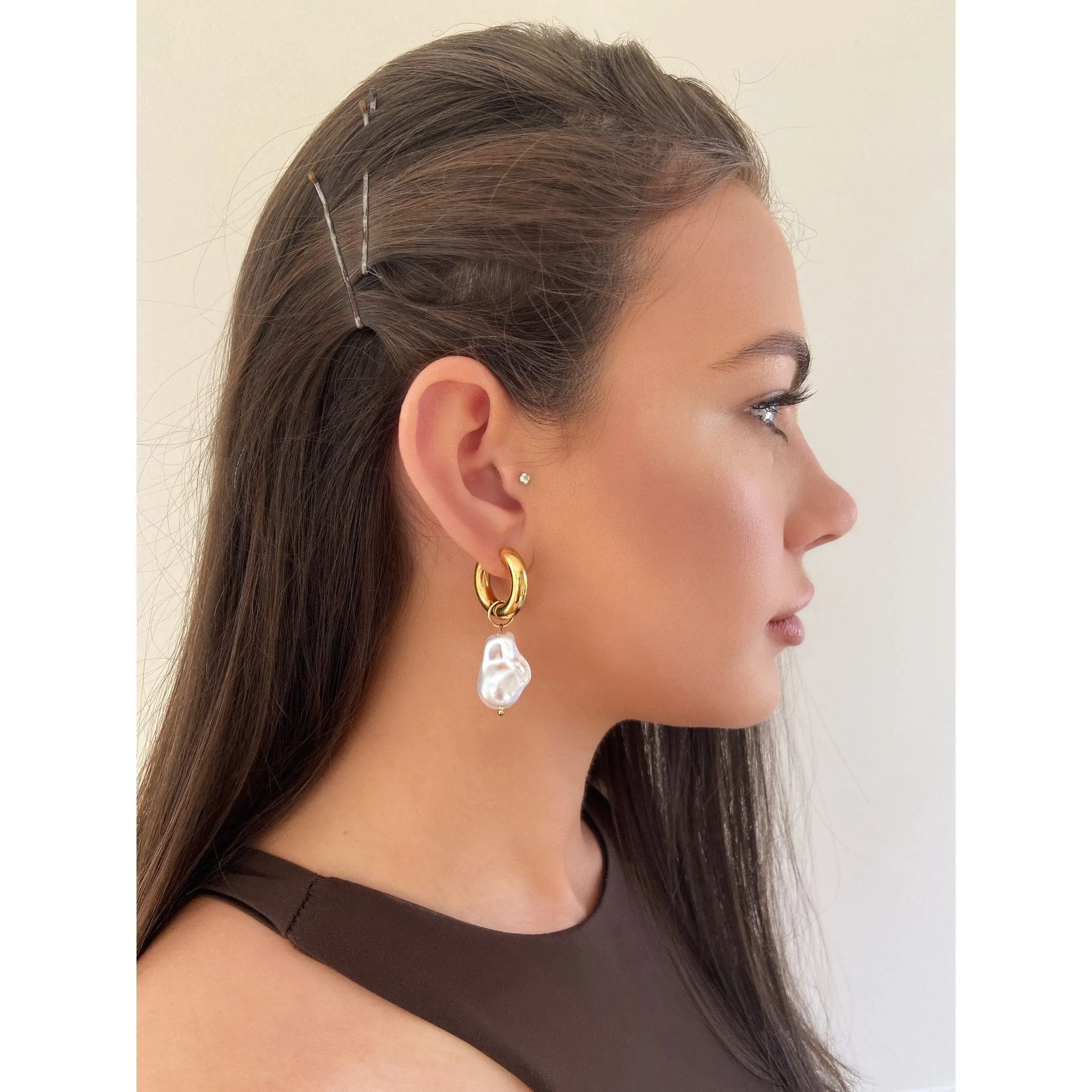 BAROQUE PEARL HOOPS
