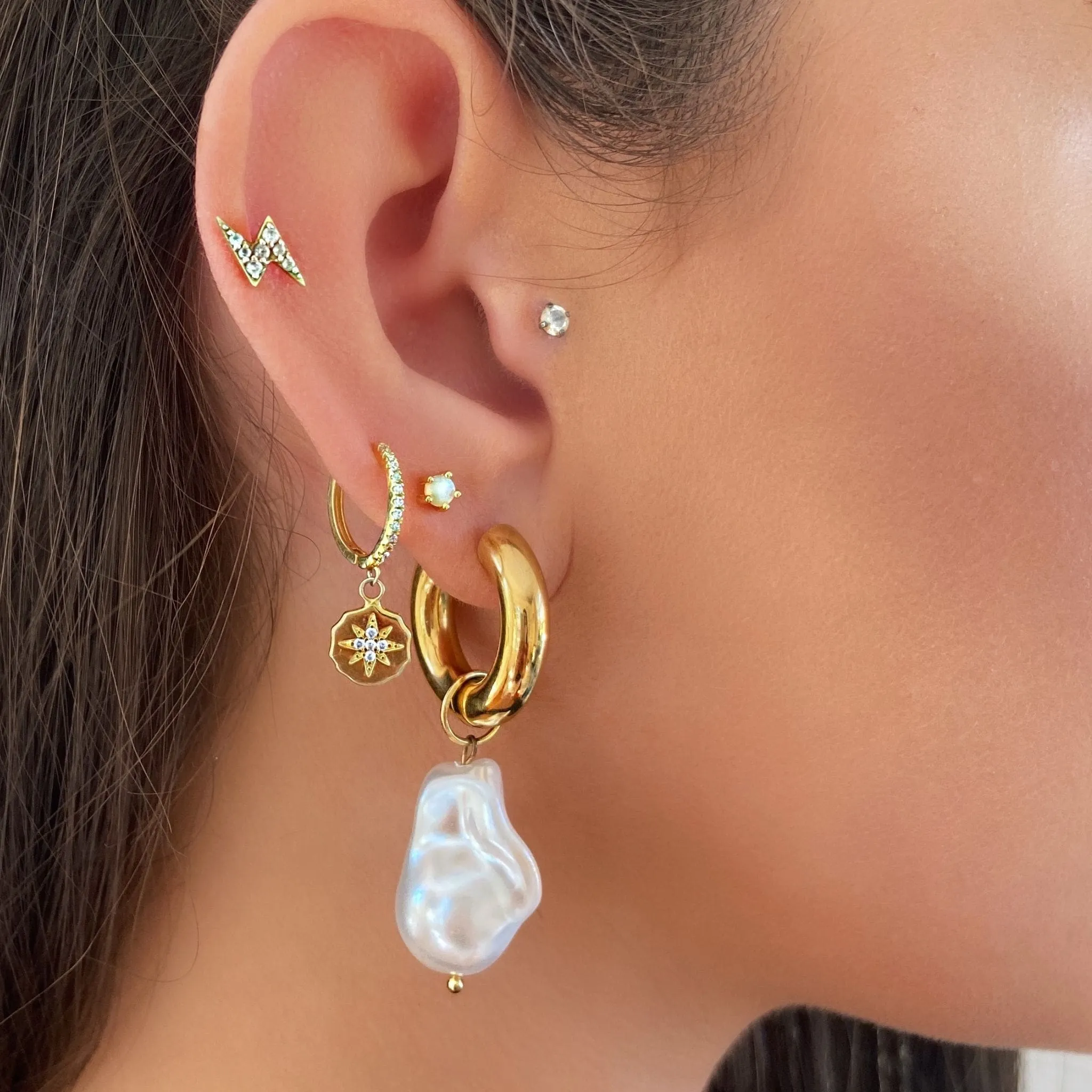 BAROQUE PEARL HOOPS