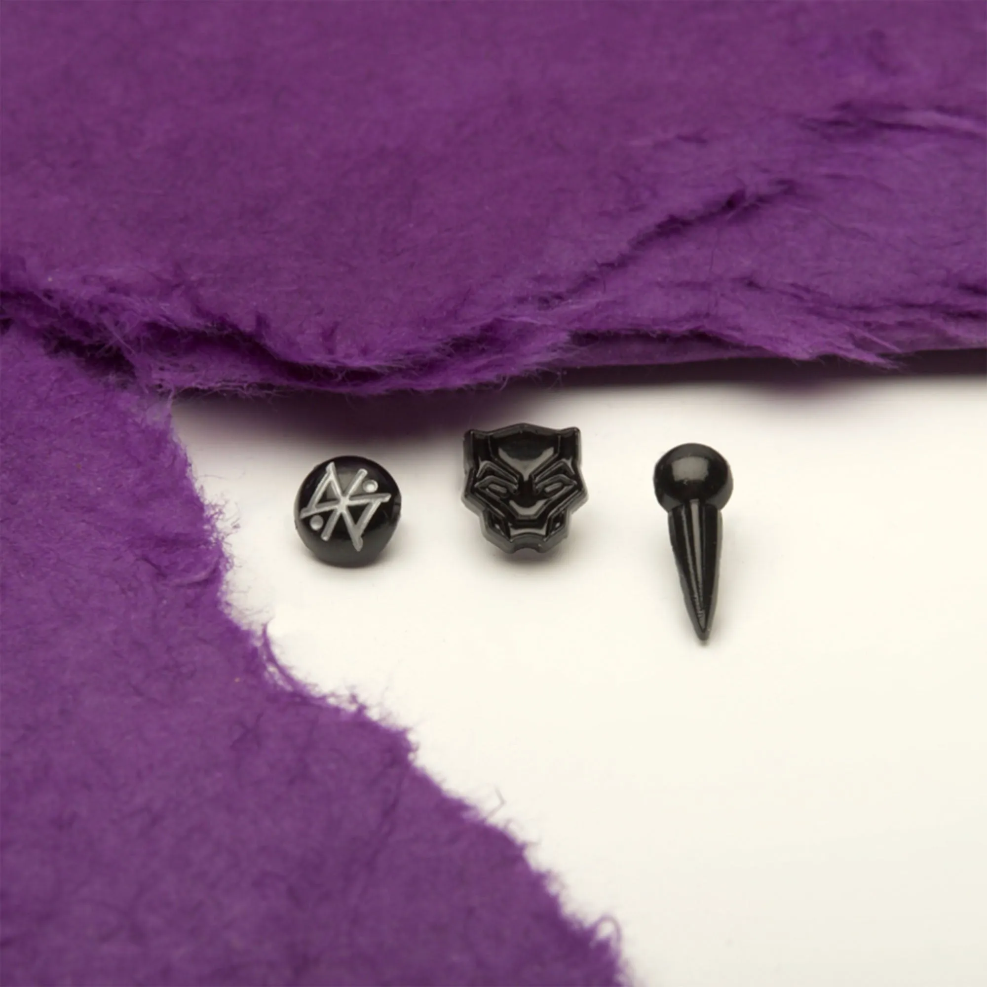 Black Panther: Wakanda Forever Black Plated Symbol Stud Pack