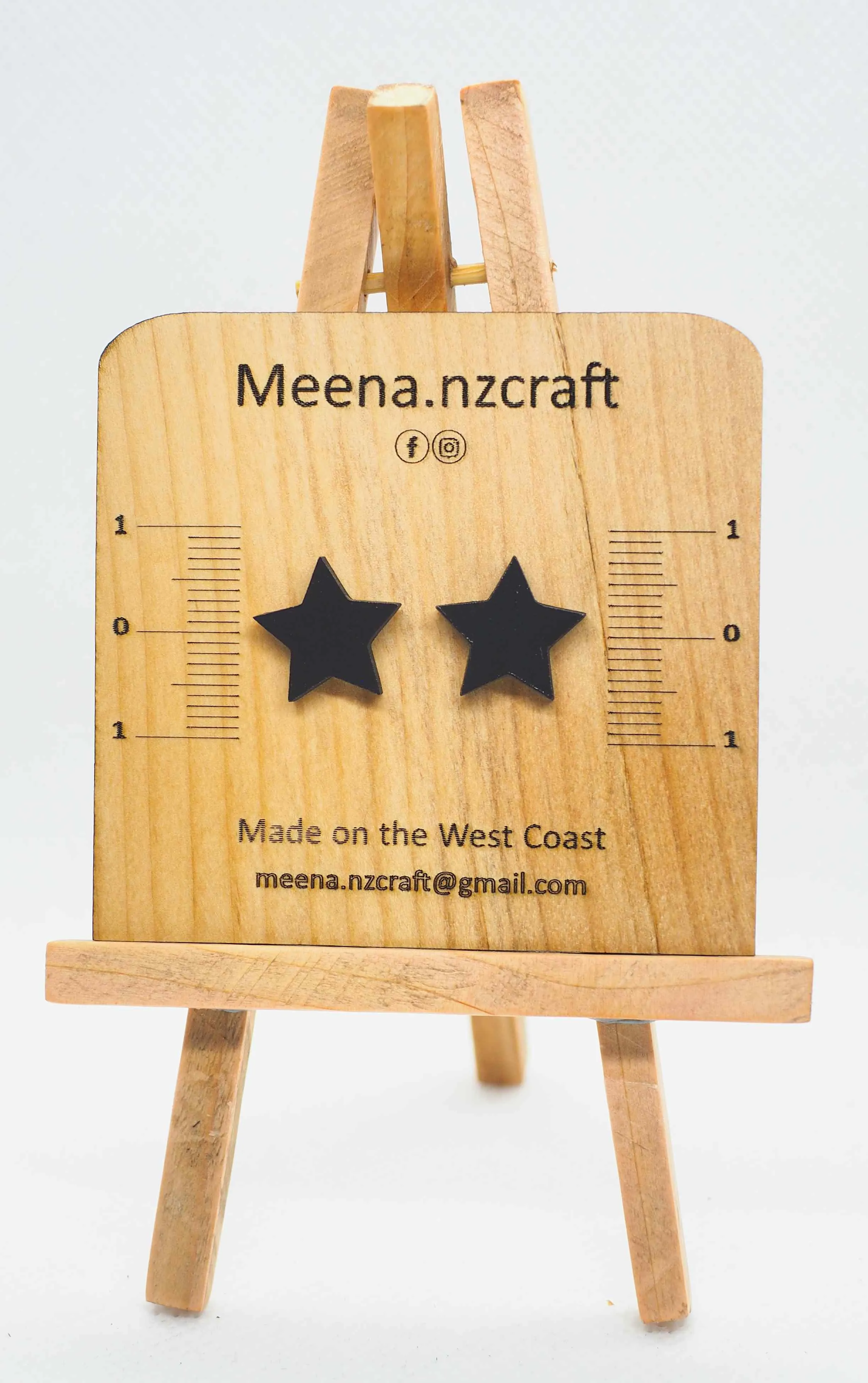 Black Star Rimu Stud Earrings