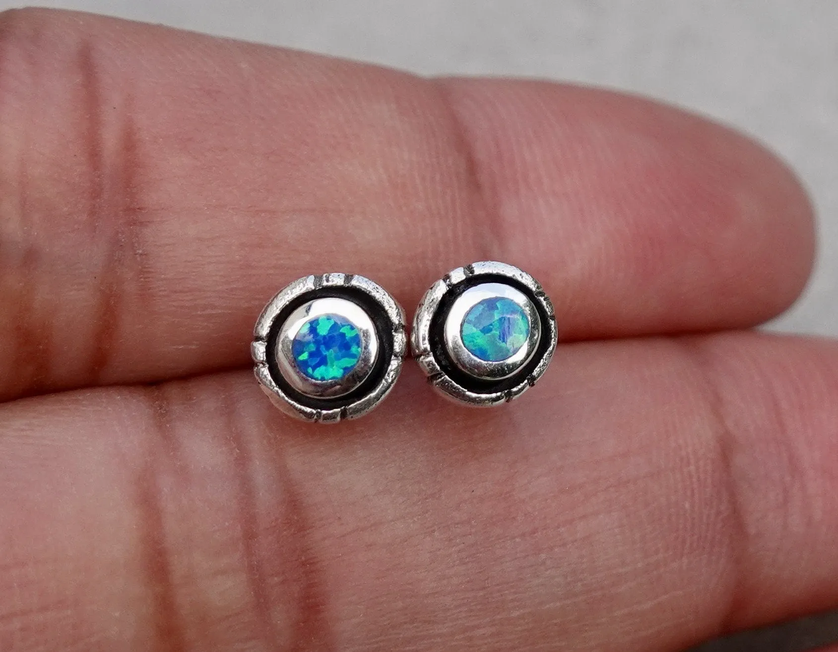 Blue Opal Opalique Round Silver Studs, OPS3BOP