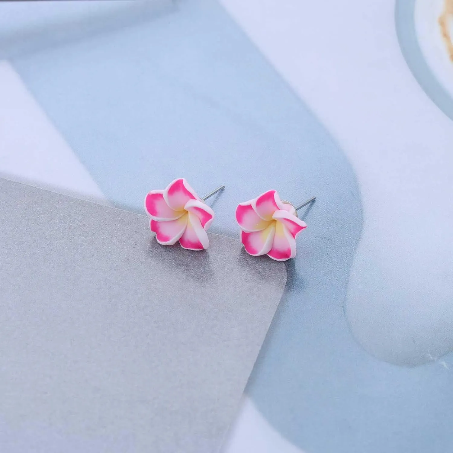 Bohemian Enamel Flower Stud Earrings Acrylic Flower Stud Earrings Small Floral Petal Earrings Minimalist Resin Flower Petal Earrings Jewelry for Women(Green)