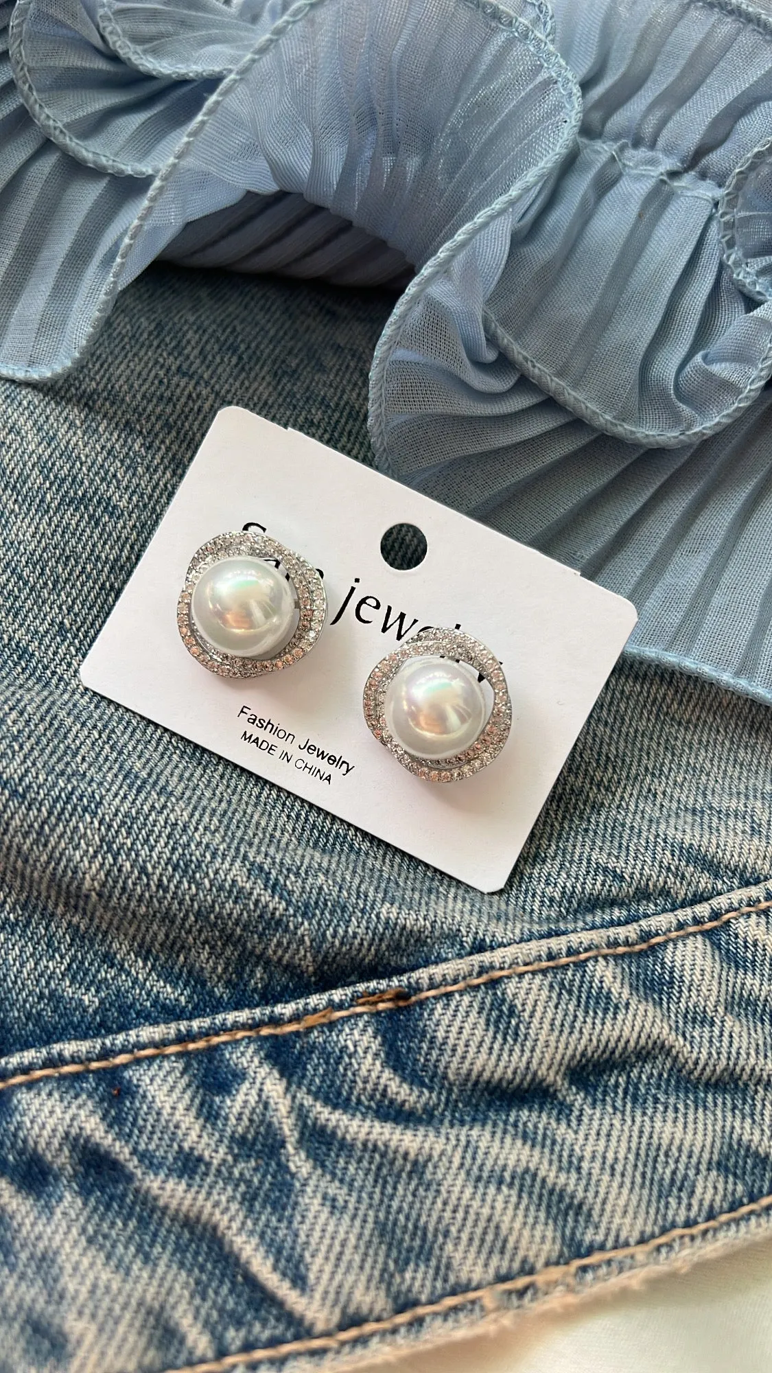 Cally pearl studs
