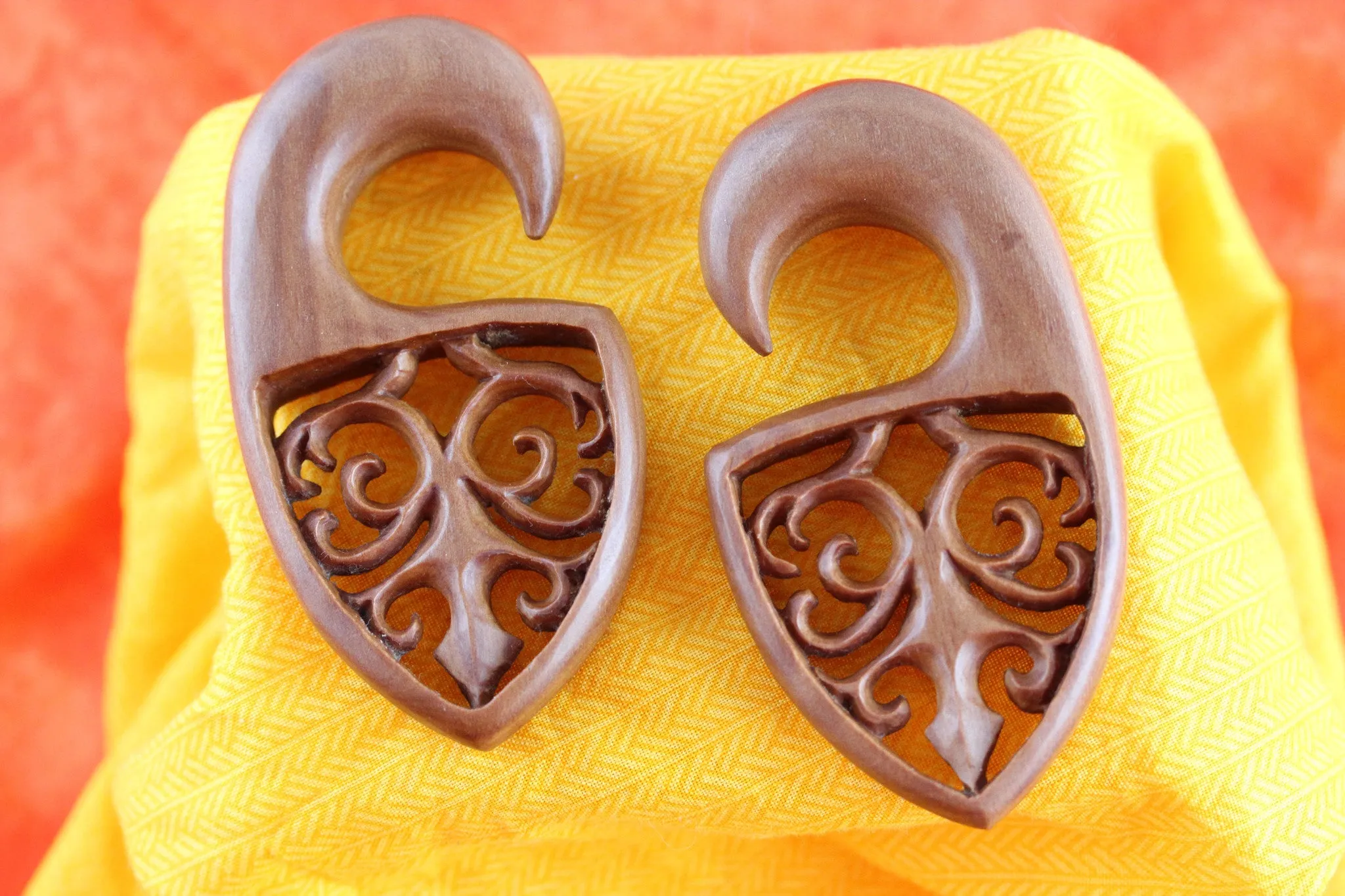 Carved Wooden Hanging Plugs - (Pair) - A040