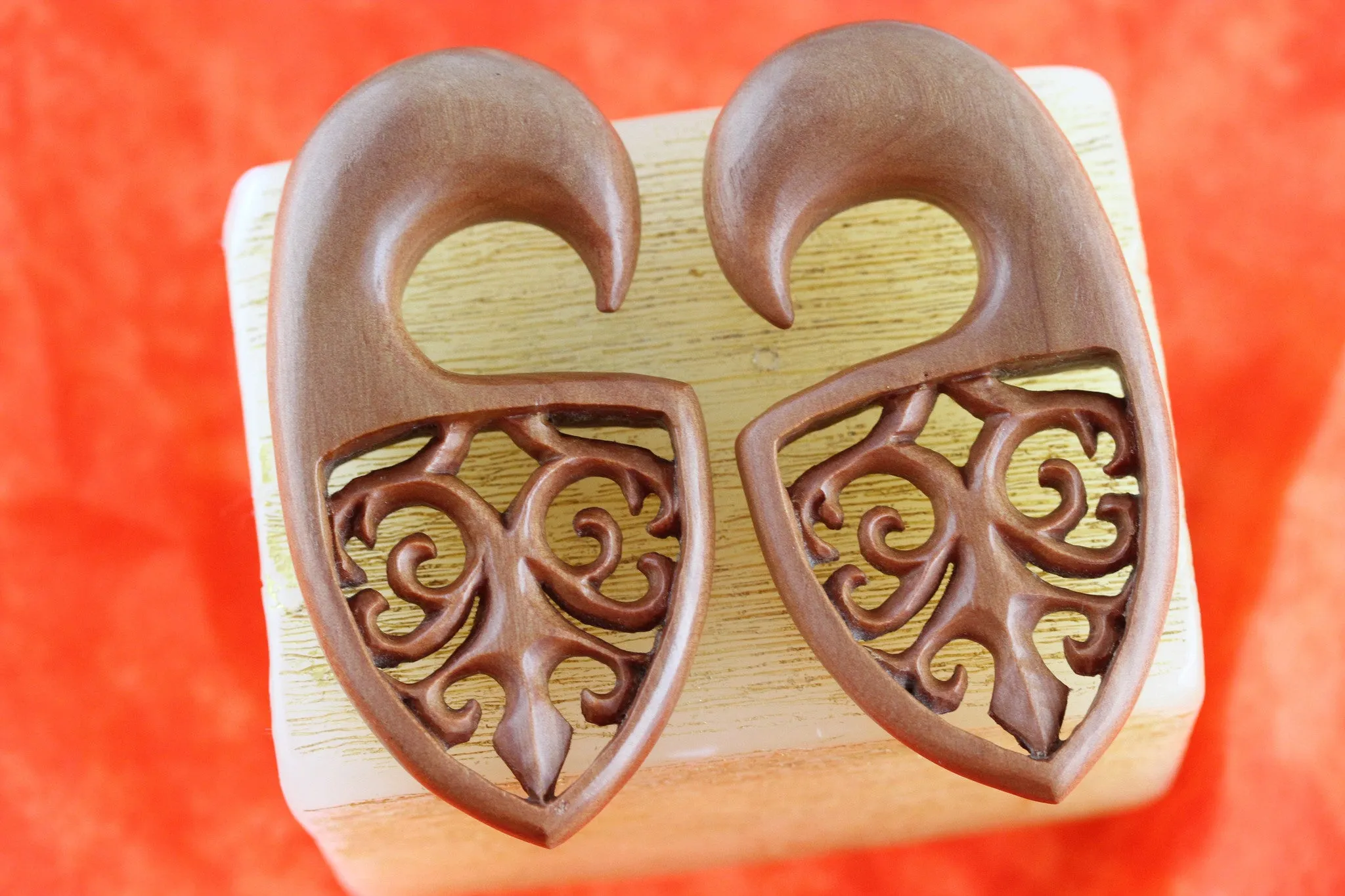 Carved Wooden Hanging Plugs - (Pair) - A040