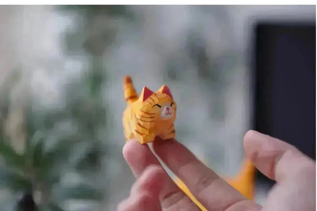 Creative Decorative Hand carved wooden Cat Trinkets Ornaments