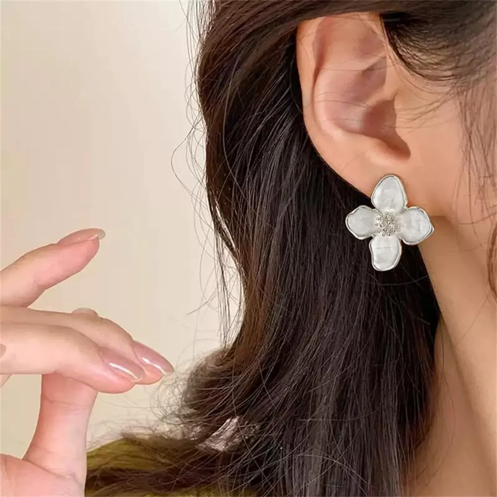 Dainty Flower Stud Earrings for Women Stainless Steel Minimalist Pierced Ear Earrings Four Petals Floral Statement Earrings