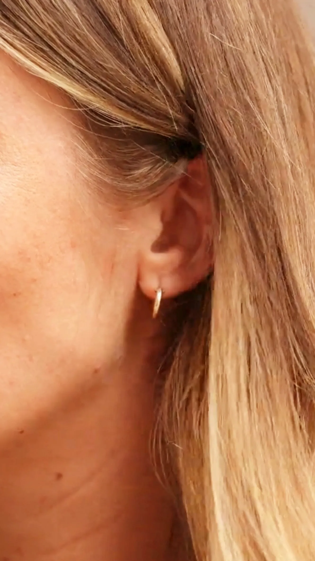 Dana Huggies - Gold Filled Hoop Earrings