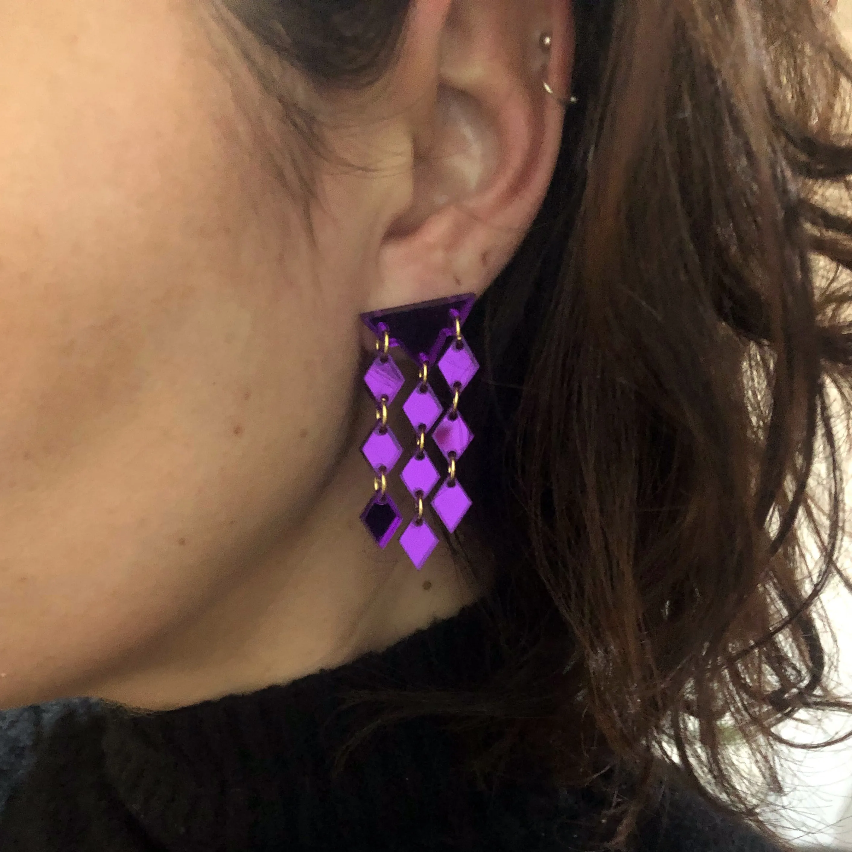 DANGLE RHOMBUS VIOLET EARRINGS