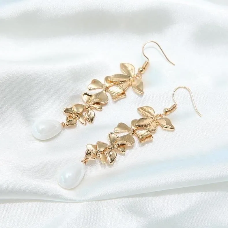 Dogwood Pearl Earrings