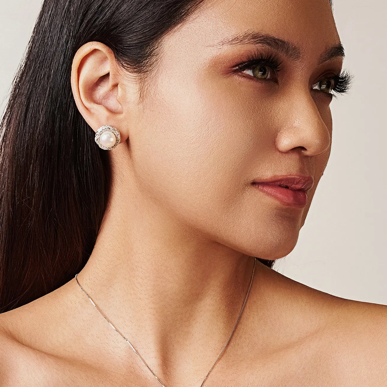 Elegant Freshwater Pearl Earrings WE00457