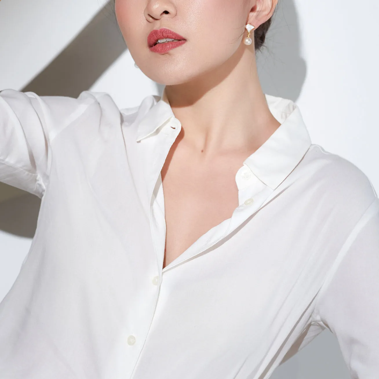 Elegant Freshwater Pearl Earrings WE00569