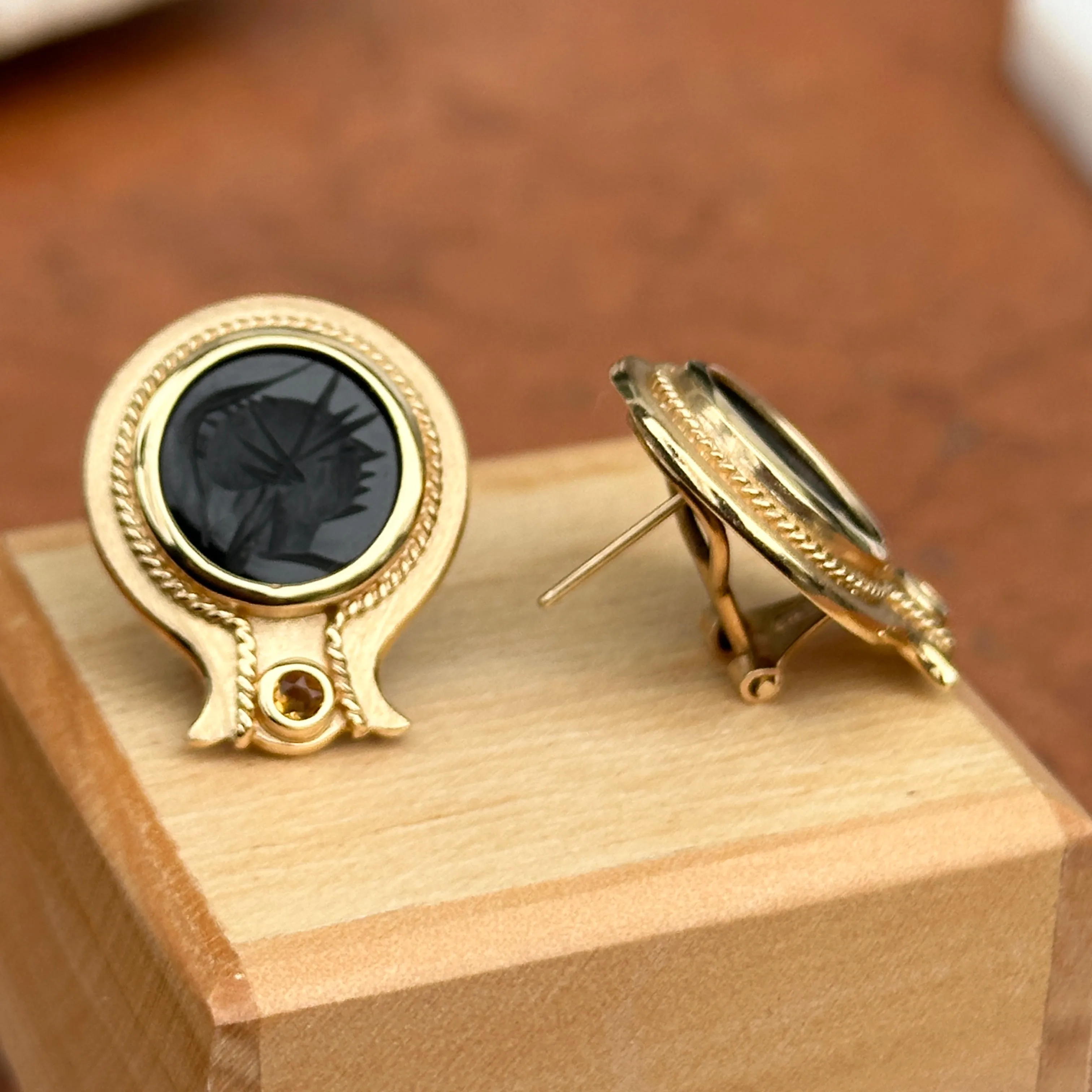 Estate 14KT Yellow Gold Byzantine Black Onyx Intaglio   Citrine Omega Earrings