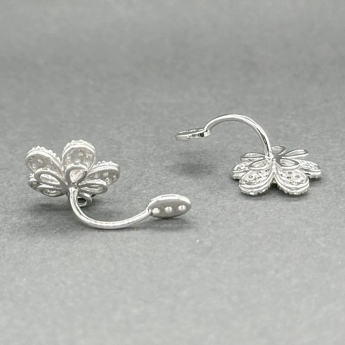 Estate 18K W Gold 0.68ctw G-H/VS1-2 Diamond Flower Earring Enhancers