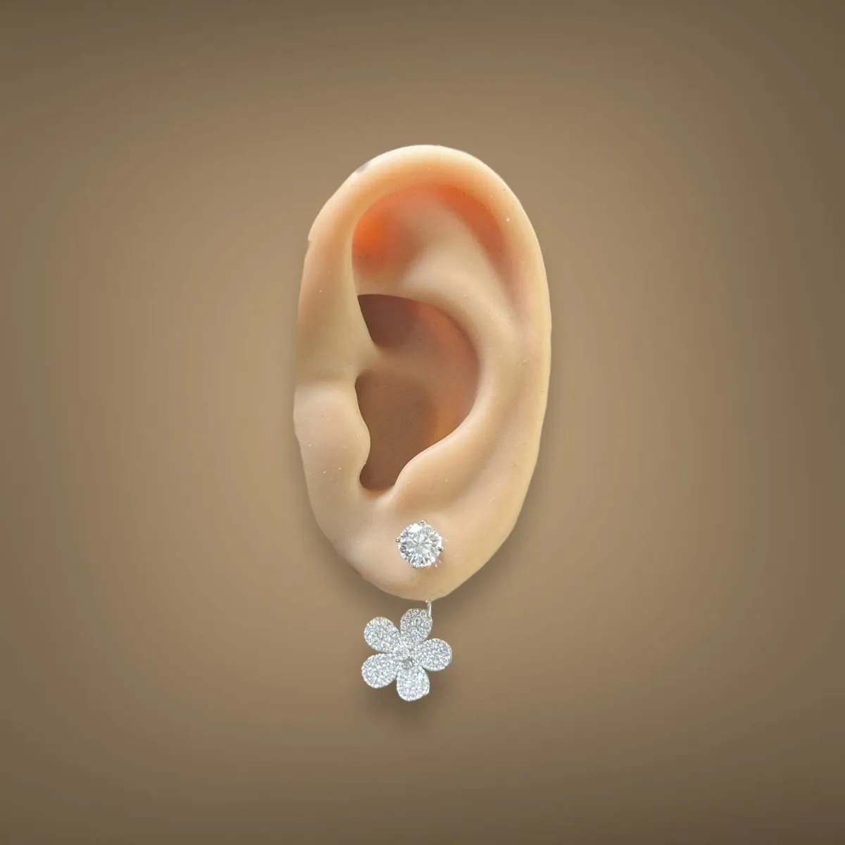 Estate 18K W Gold 0.68ctw G-H/VS1-2 Diamond Flower Earring Enhancers