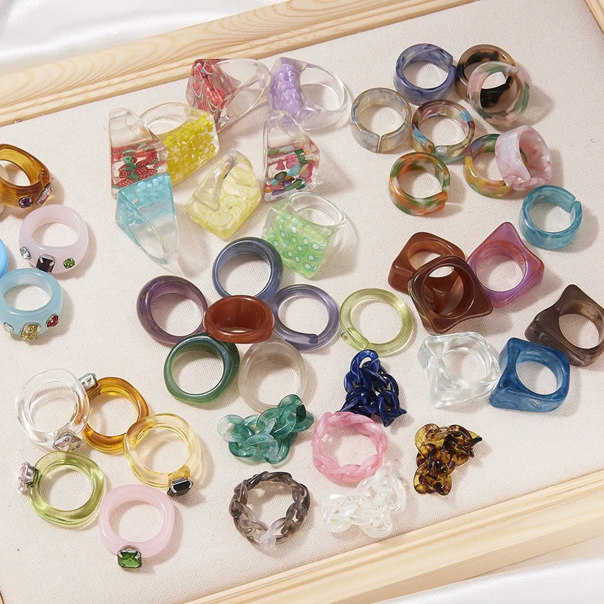 Fashion Colorful Acrylic Resin Geometric Round Transparent Rings Set