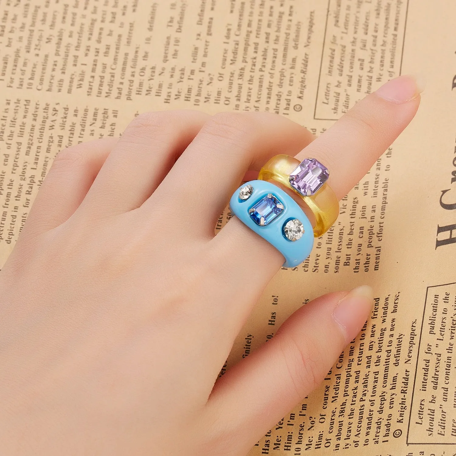 Fashion Colorful Acrylic Resin Geometric Round Transparent Rings Set