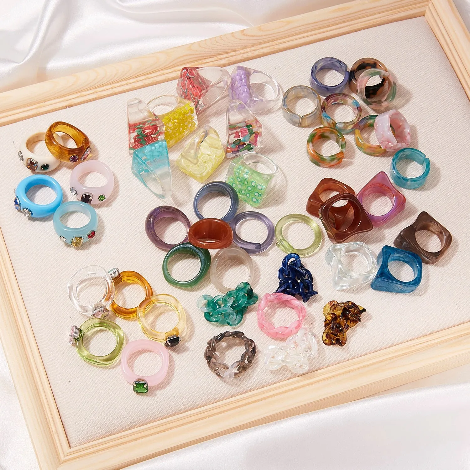 Fashion Colorful Acrylic Resin Geometric Round Transparent Rings Set