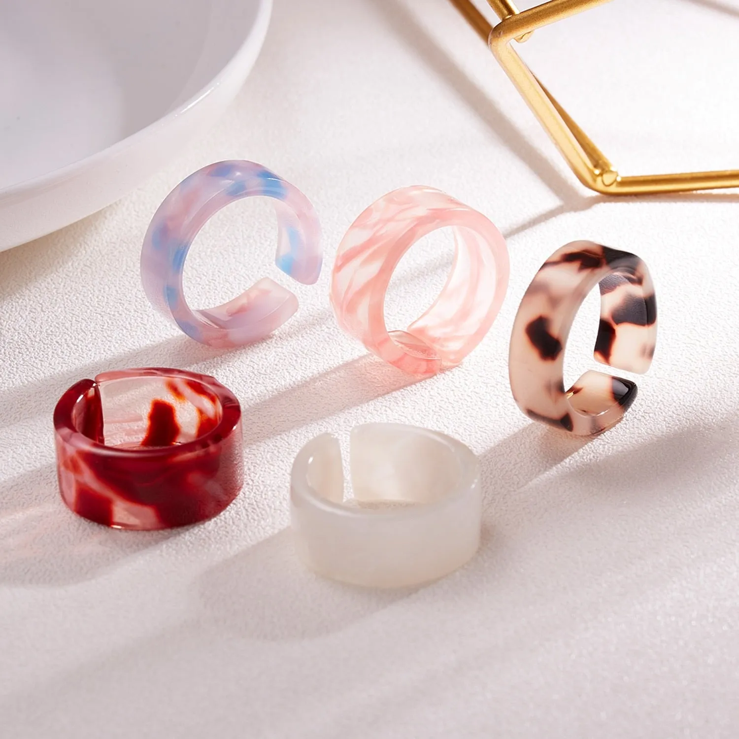 Fashion Colorful Acrylic Resin Geometric Round Transparent Rings Set