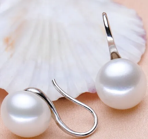 Fashion Pearl Earrings Natural Freshwater Pearl Spoon Earrings