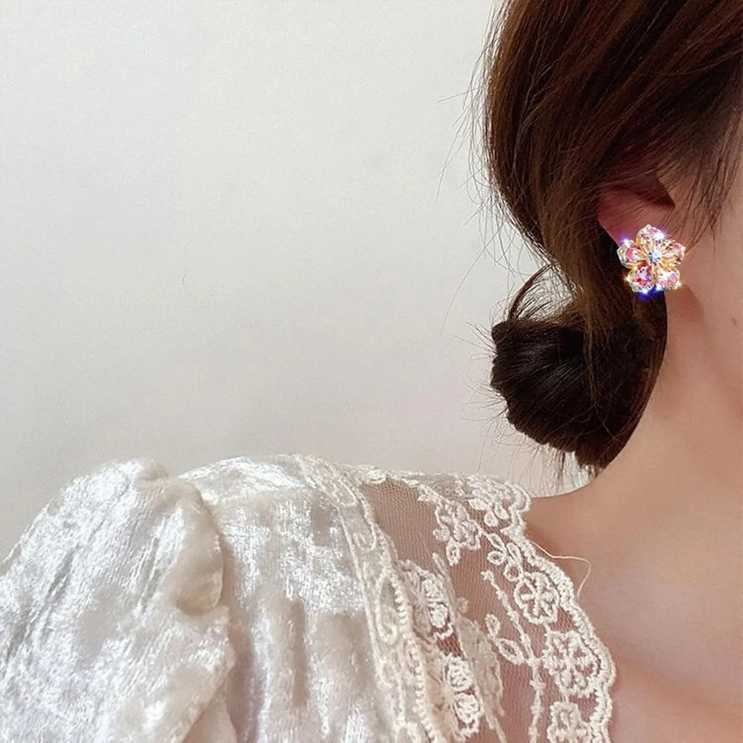 Flower Petal Stud Earrings for Women - Crystal Peach Blossom Wedding Floral Earrings - Minimalist Party Jewelry Gifts