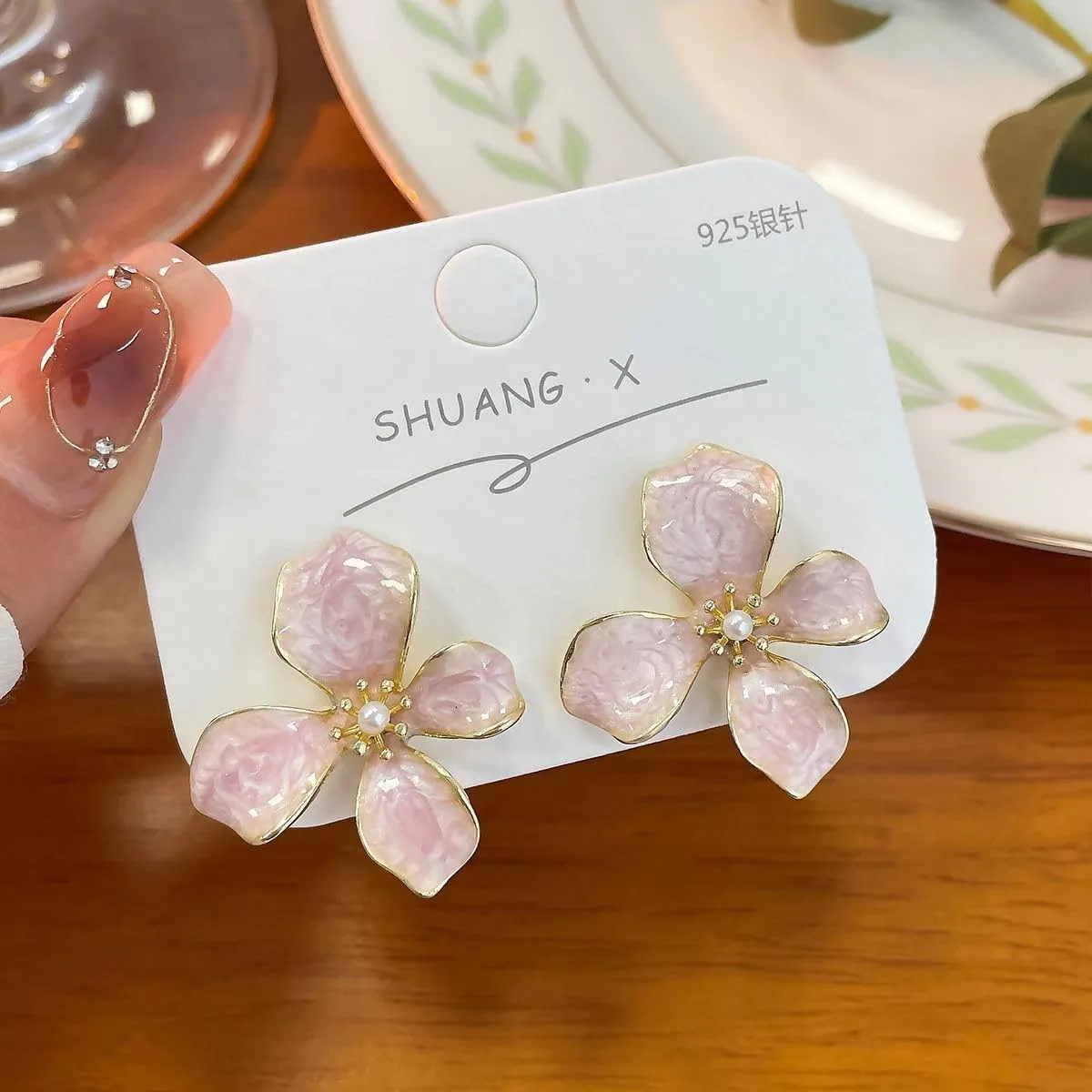 Flower Stud Earrings Cute Flower Drop Earrings Trendy Pearl Statement Earrings Chic Floral Earrings for Women
