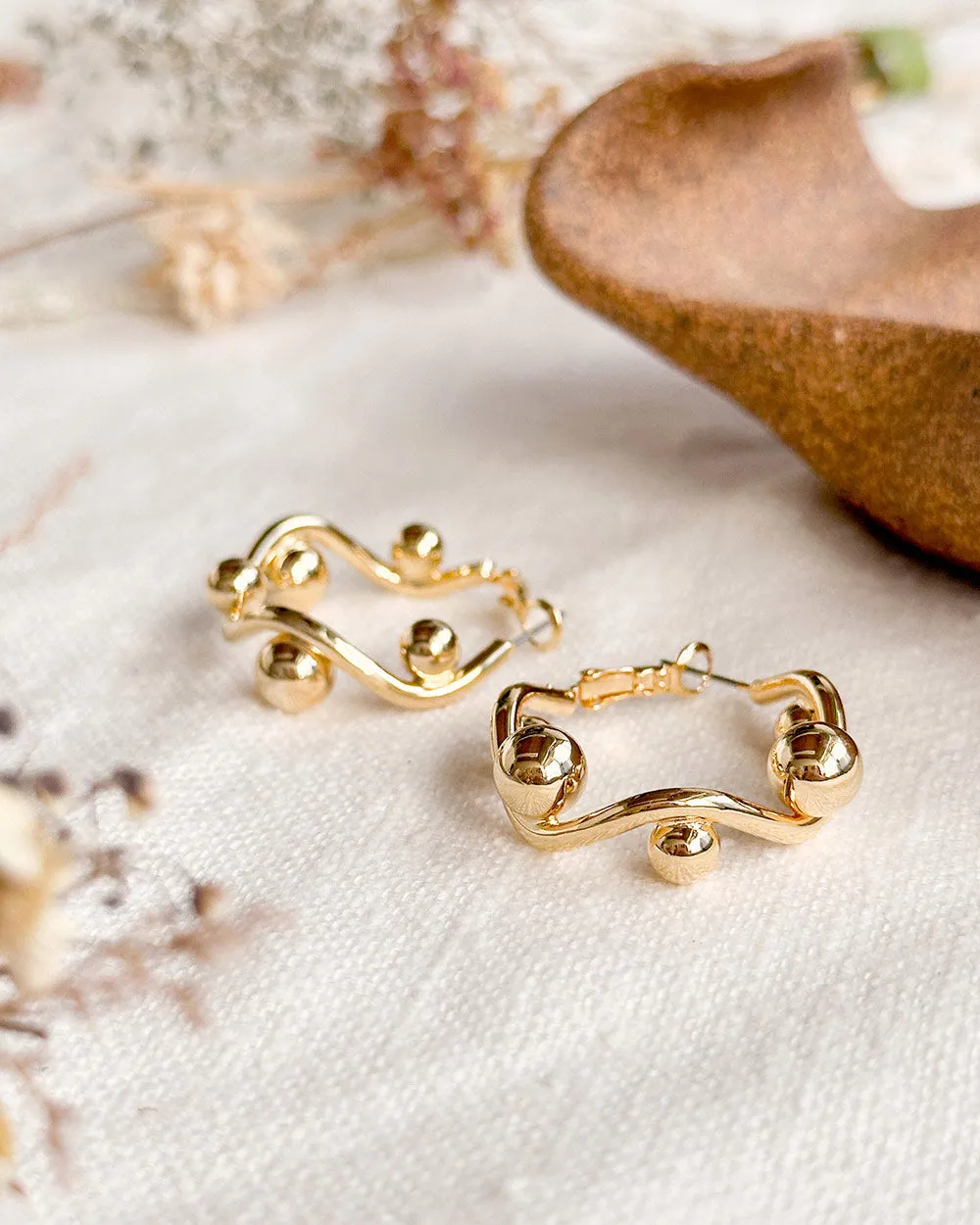Gallerist Hoop Earrings