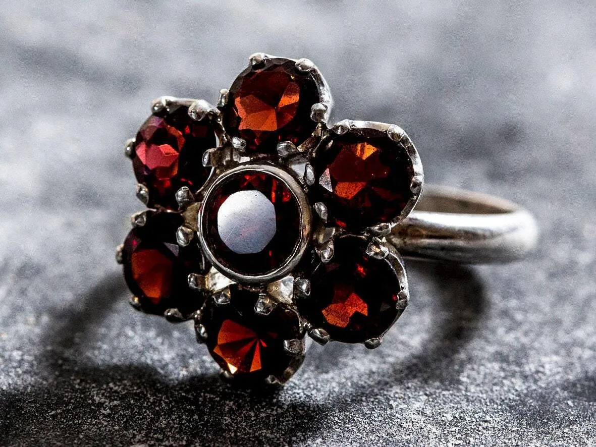 Garnet Flower Ring - Natural Garnet Ring - Large Vintage Ring