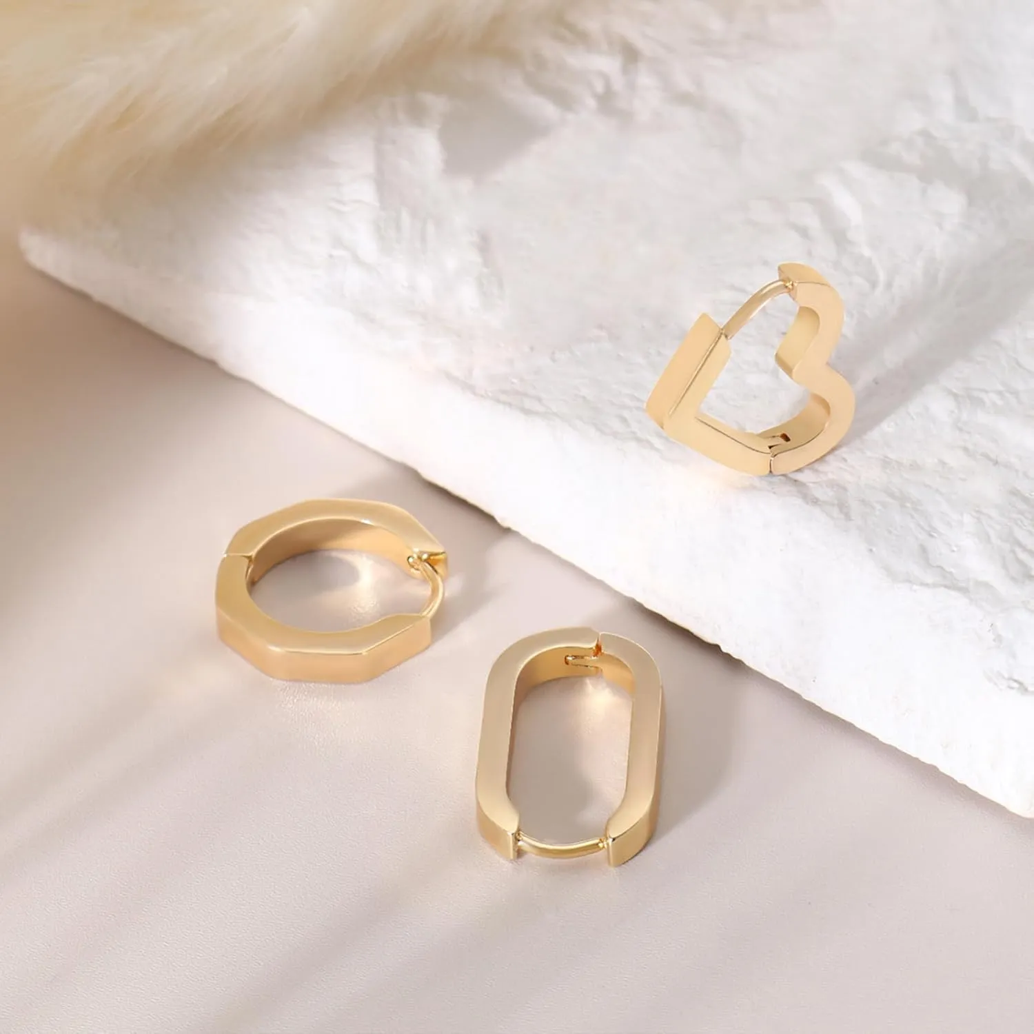 Gold Hoop Earrings for Women 18K Gold Huggie Hoop Earrings Lightweight Minimalist Jewelry