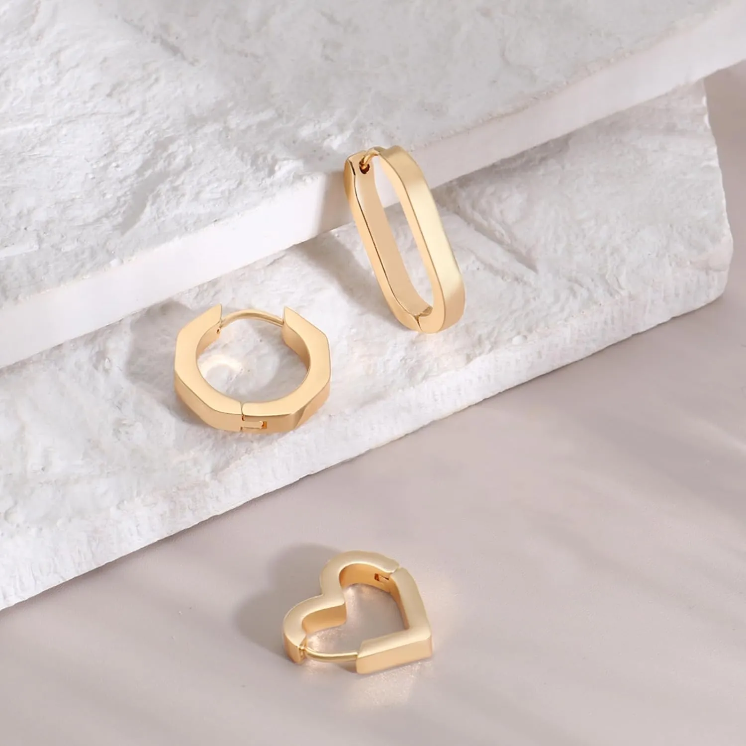 Gold Hoop Earrings for Women 18K Gold Huggie Hoop Earrings Lightweight Minimalist Jewelry
